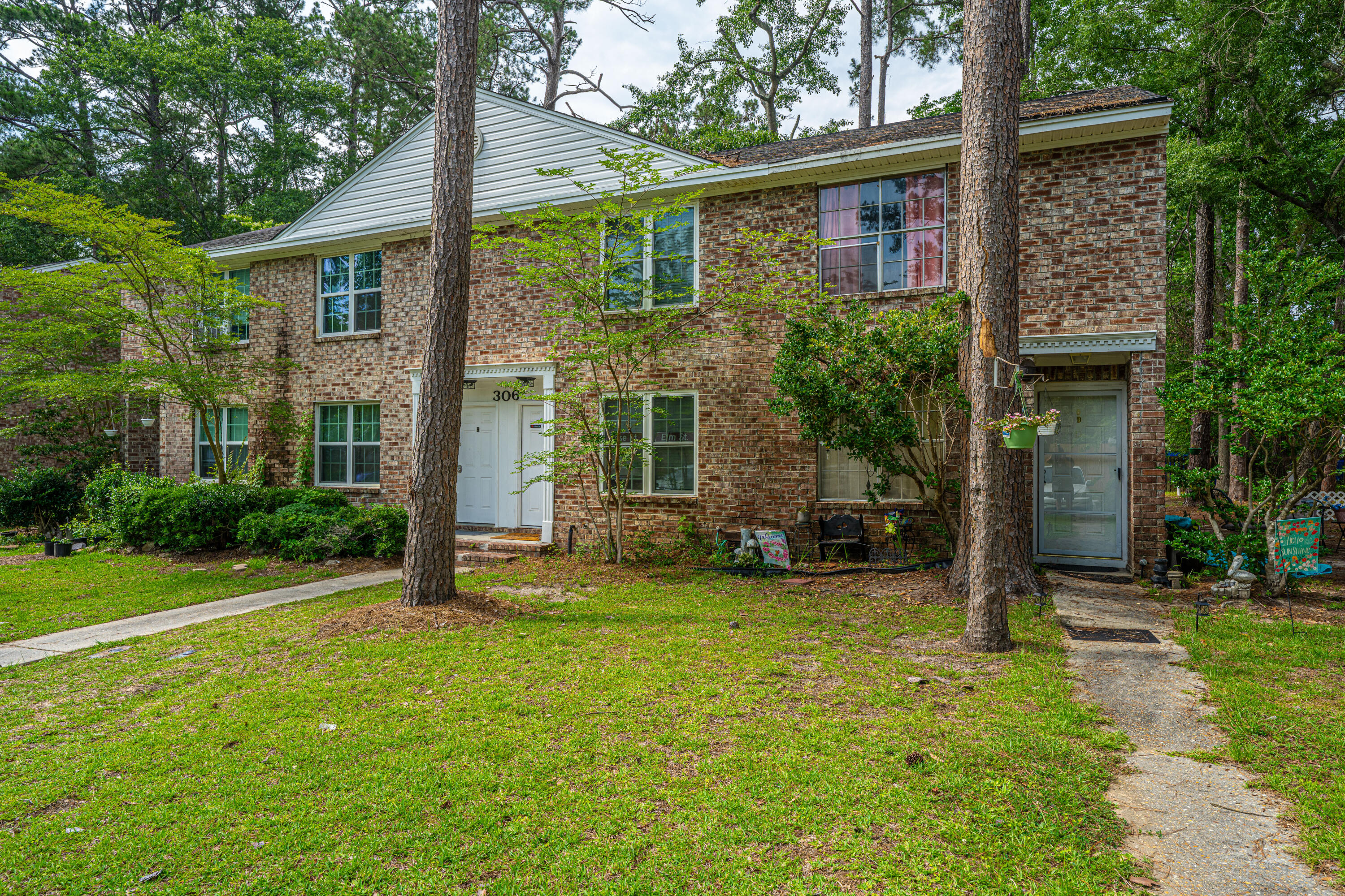 Property image 2 of 306 Crestview Drive C in Briarwood, Summerville, SC 29485