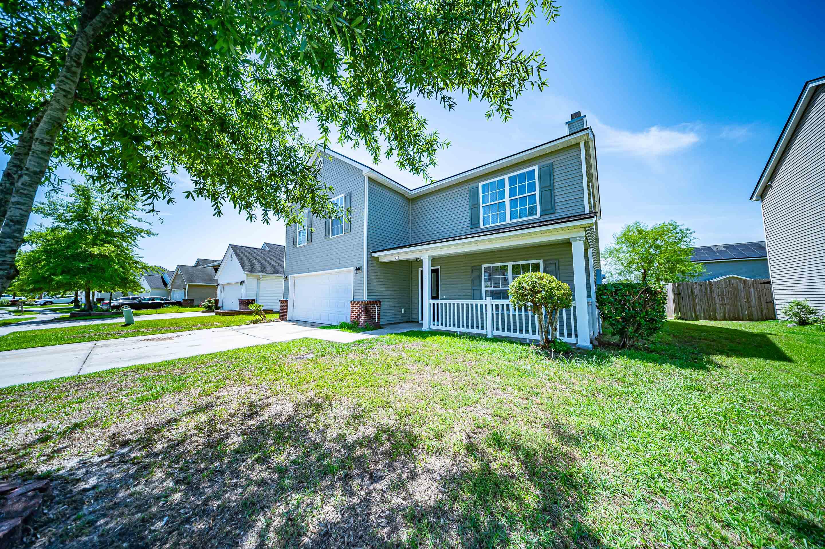 Property image 3 of 414 Dovetail Circle in Weatherstone, Summerville, SC 29483