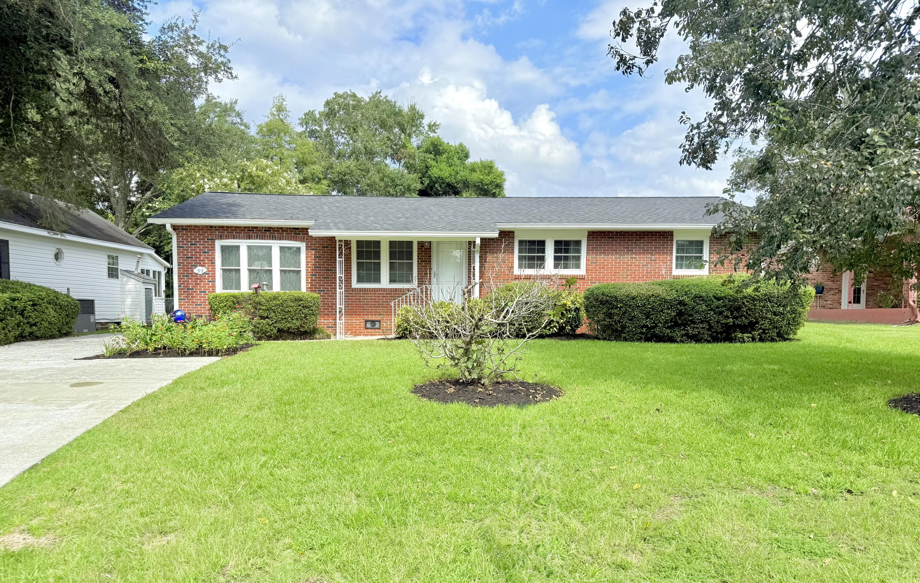 Property image 2 of 1918 Aichele Drive in Aichele Terrace, North Charleston, SC 29406