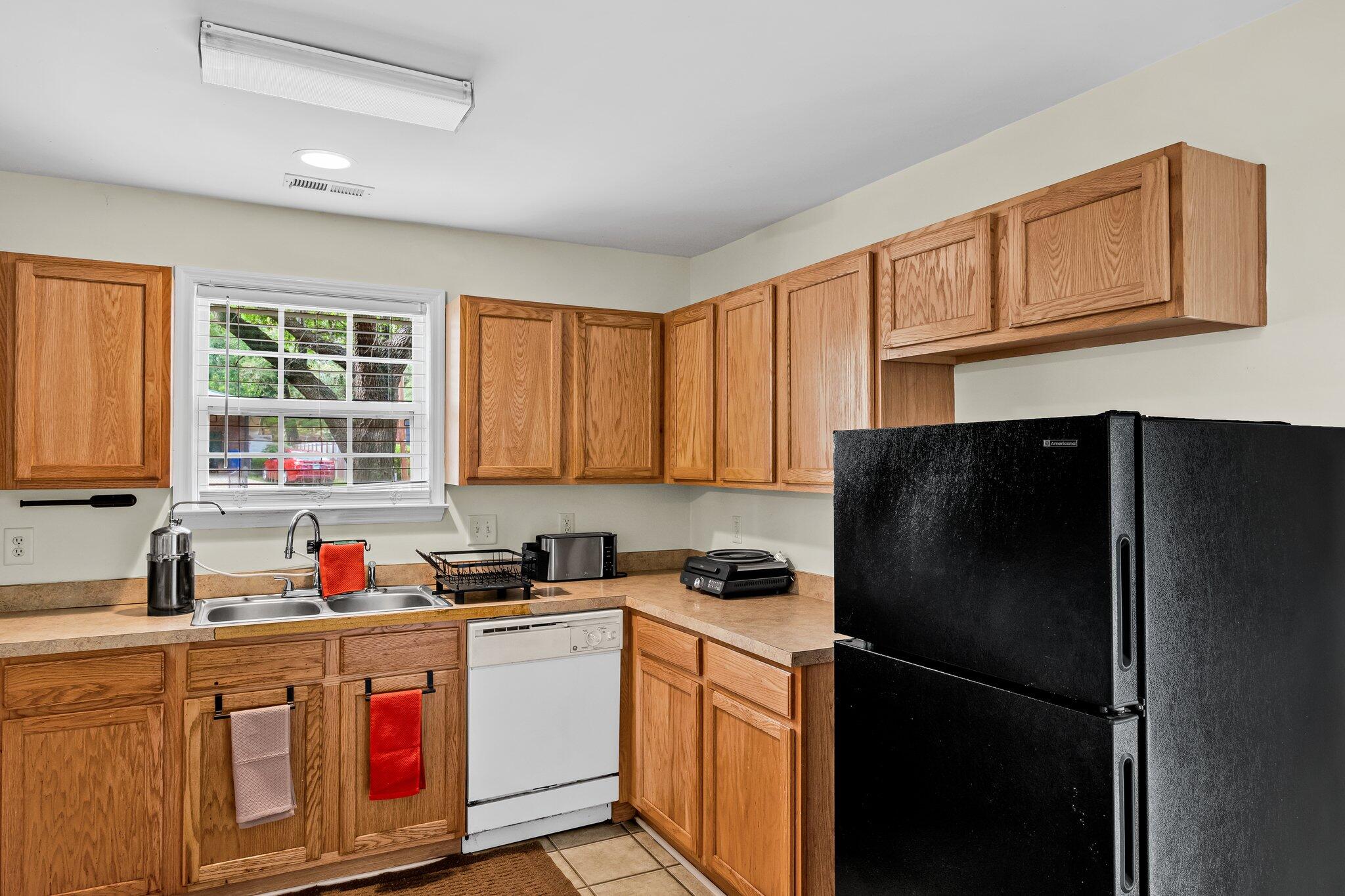 Property image 3 of 2919 Fernwood Drive in Deer Park, North Charleston, SC 29406