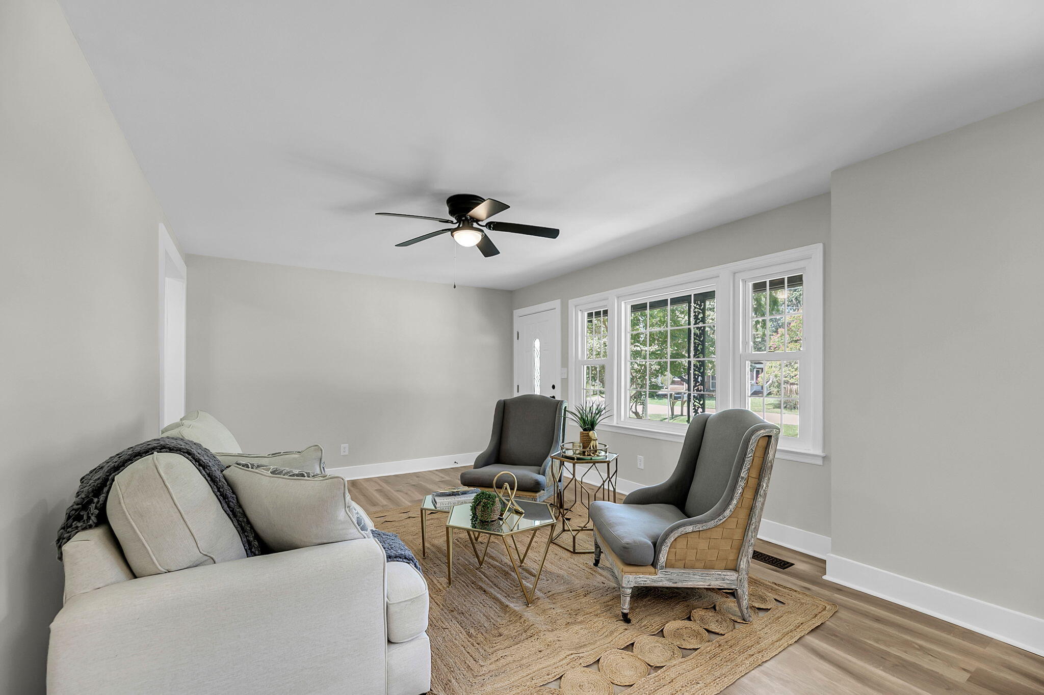 Property image 3 of 1129 Quail Drive in Lawton Bluff, Charleston, SC 29412
