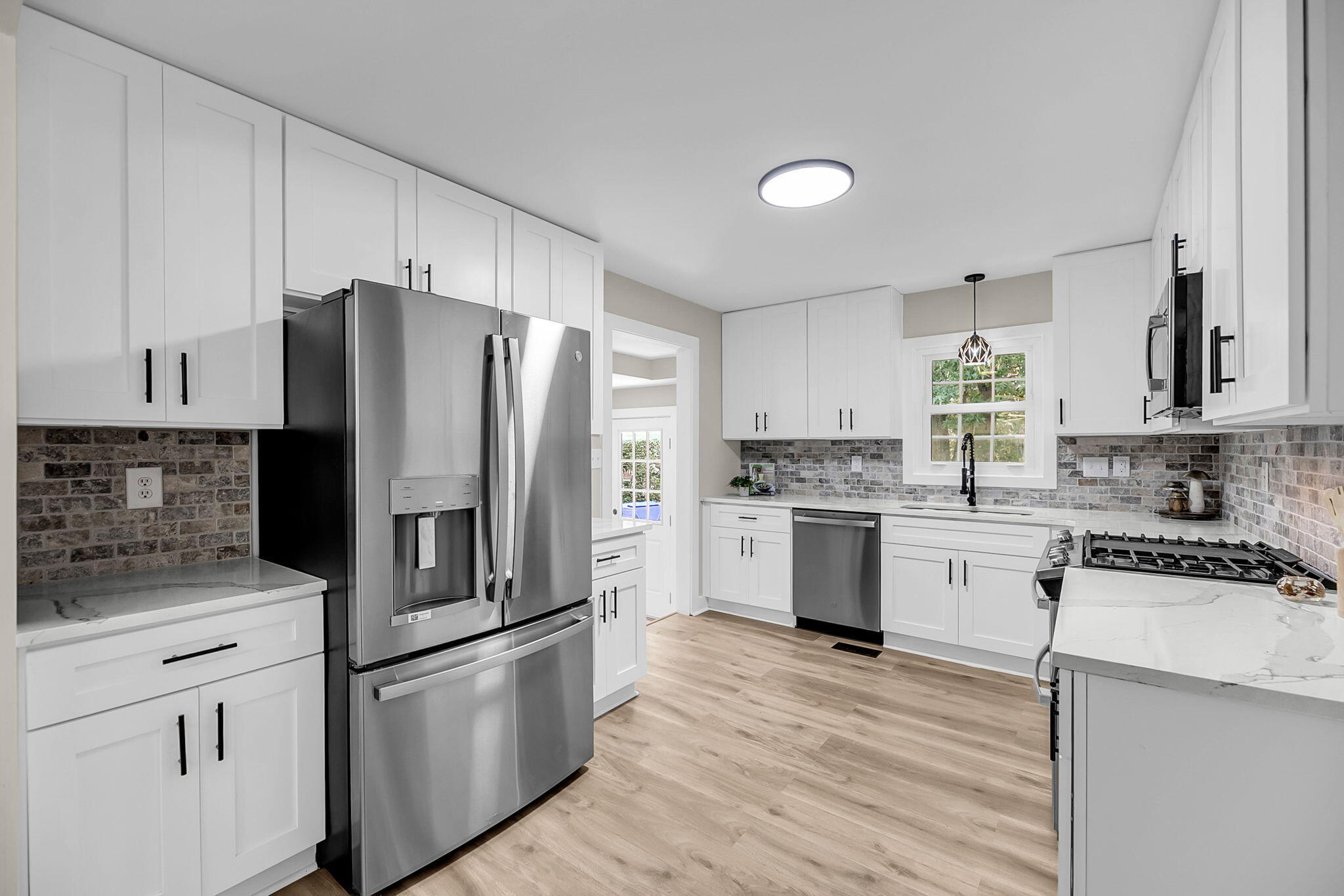 Property image 5 of 1129 Quail Drive in Lawton Bluff, Charleston, SC 29412