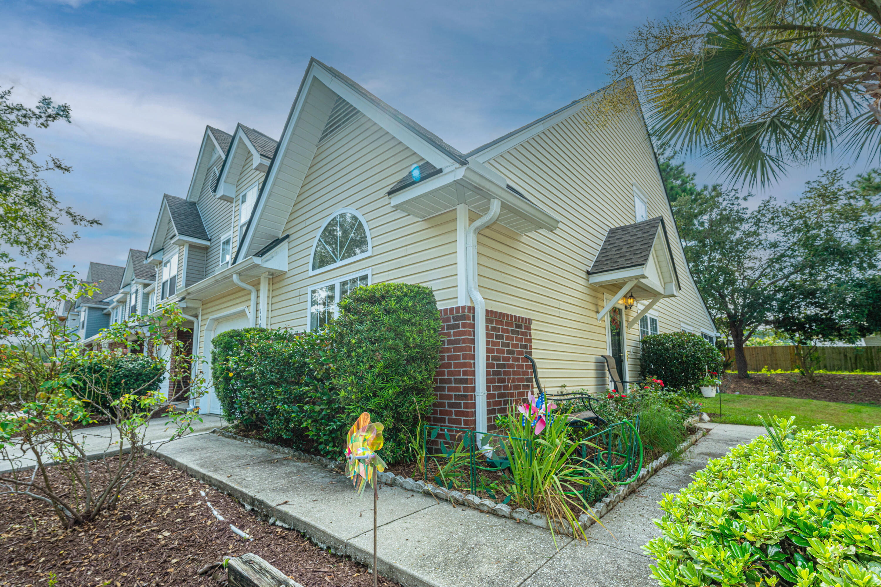 Property image 2 of 110 Greyson Circle in Persimmon Hill Townhouses, Goose Creek, SC 29445