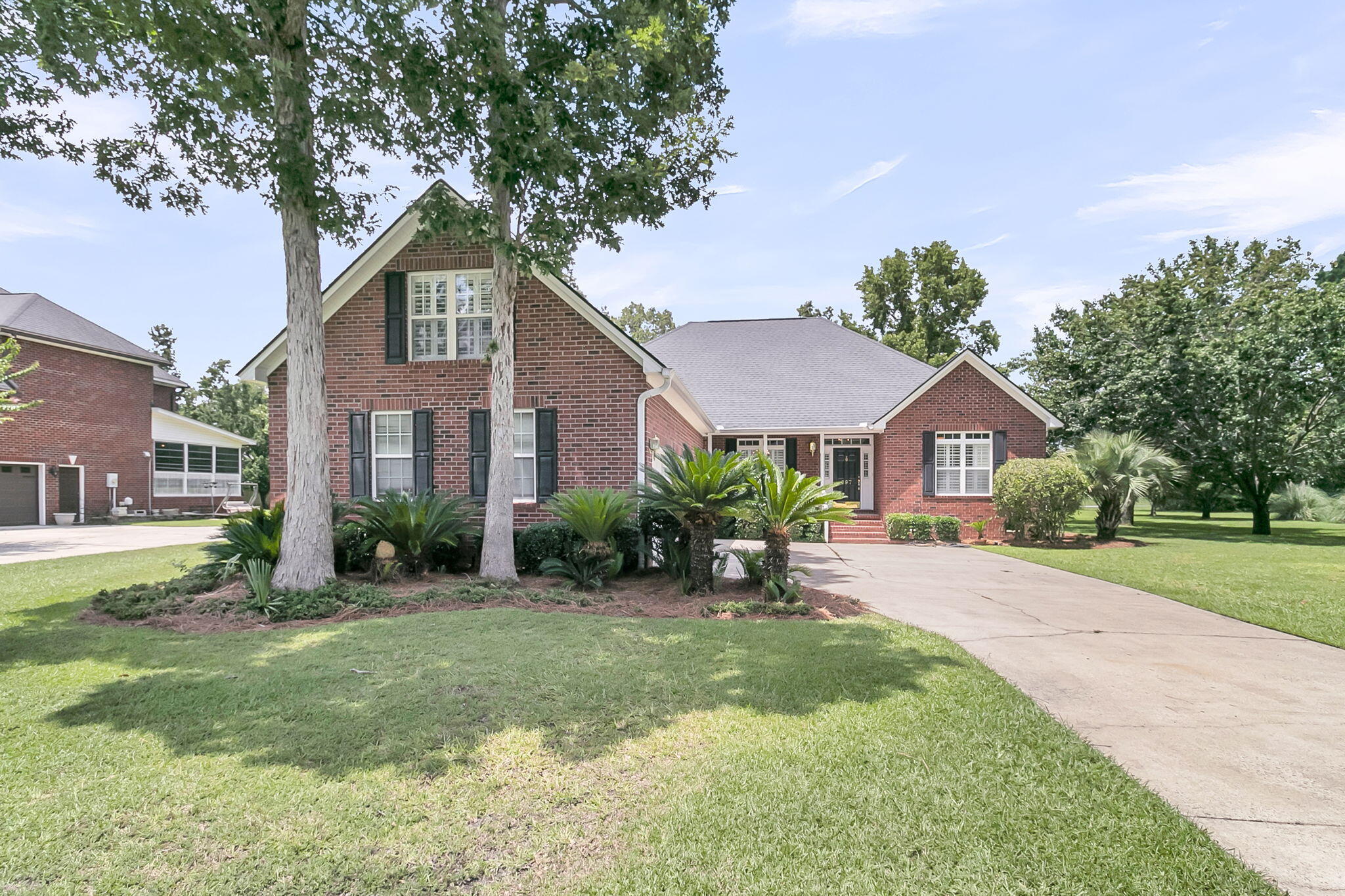 Property image 3 of 697 Hamlet Circle in Crowfield Plantation, Goose Creek, SC 29445