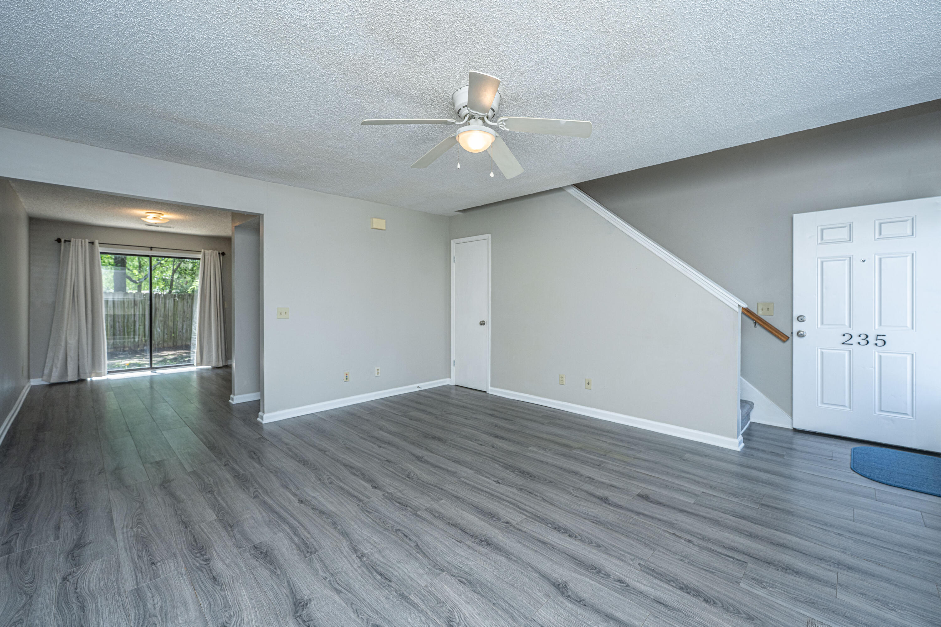 Property image 4 of 235 Pine Shadow Drive in Pineland Heights, Goose Creek, SC 29445