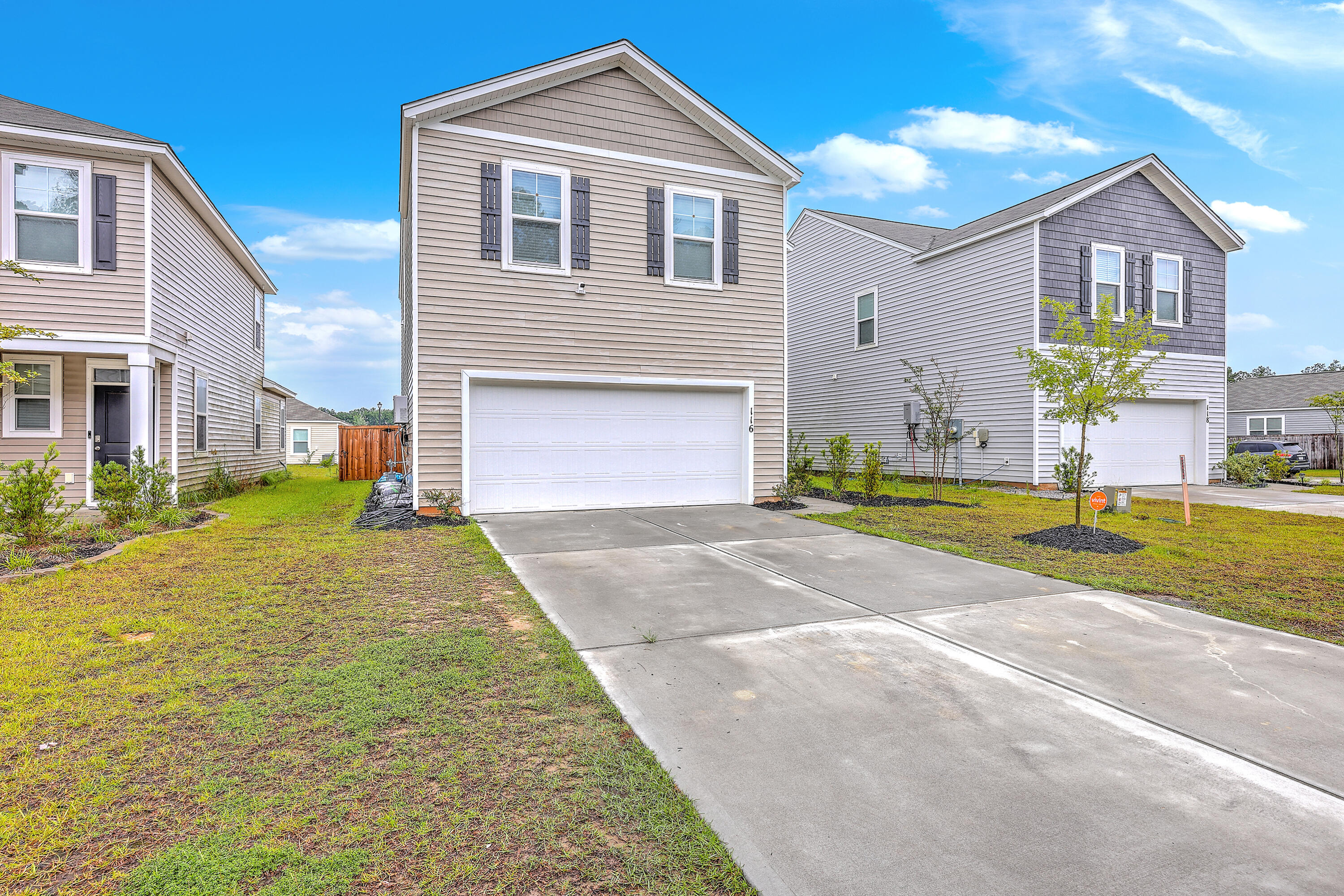 Property image 3 of 116 Sunray Lane in Shell Pointe at Cobblestone Village, Summerville, SC 29486