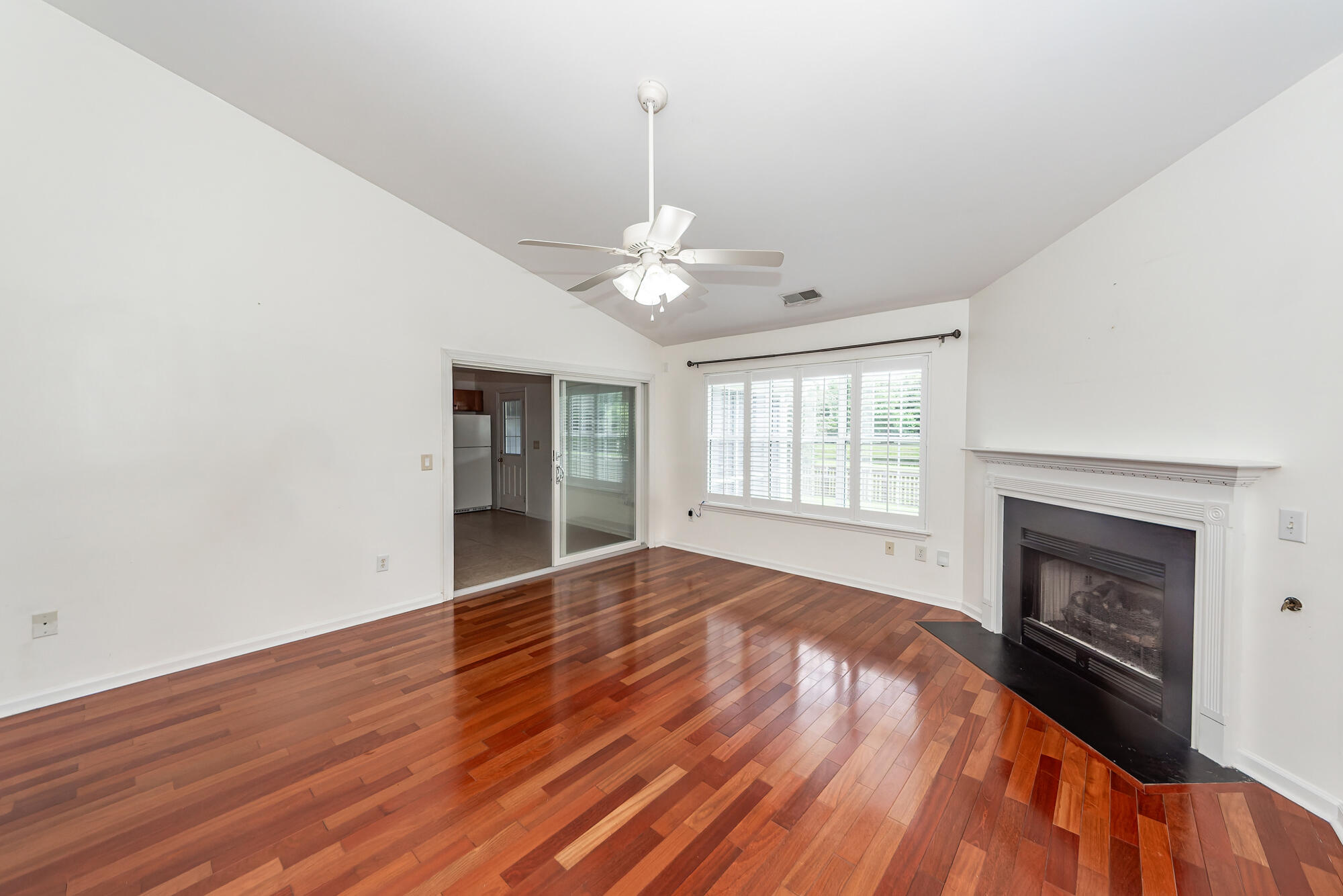 Property image 5 of 494 Hainsworth Drive in Grand Oaks Plantation, Charleston, SC 29414
