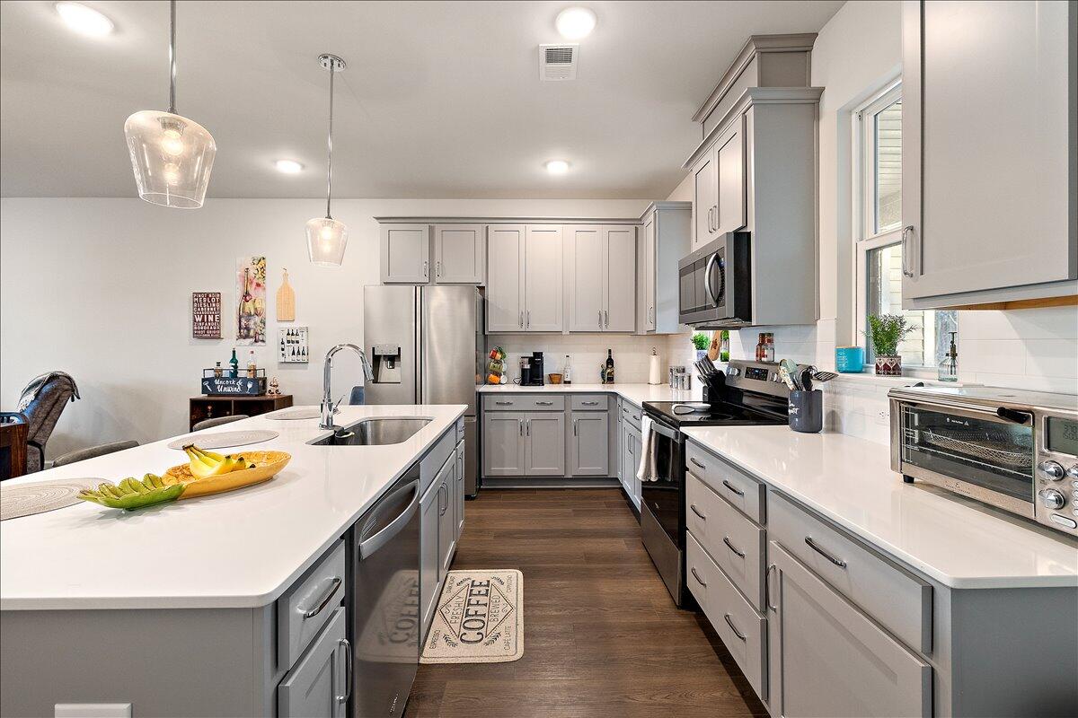 Property image 3 of 139 Winding River Drive in Marshview Commons, Johns Island, SC 29455