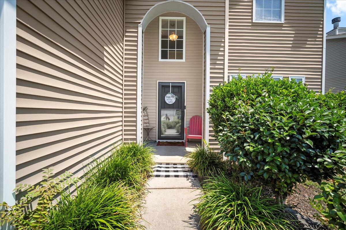Property image 3 of 112 Worthington Drive in Foxbank Plantation, Moncks Corner, SC 29461