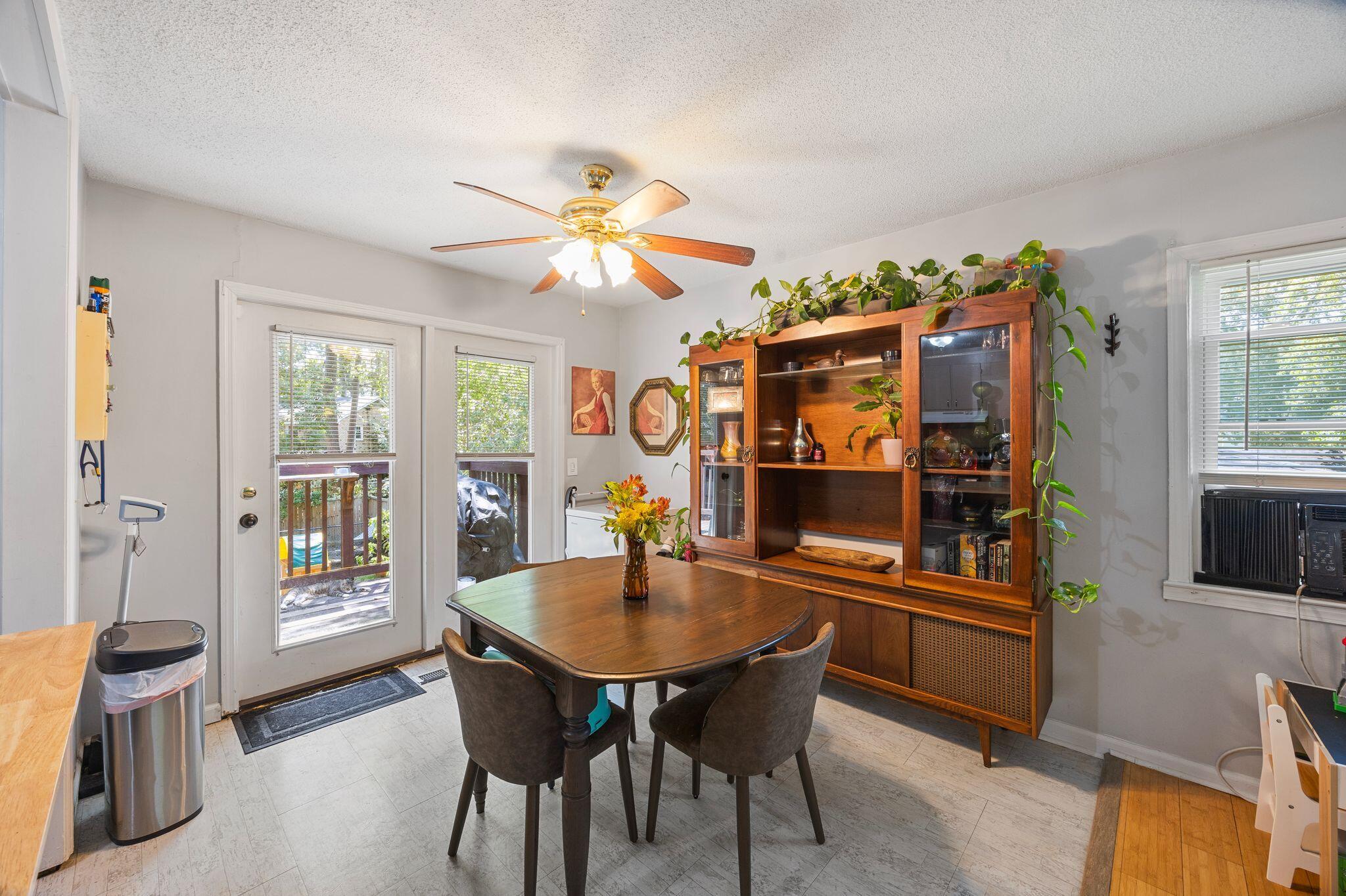 Property image 3 of 124 Englewood Road in West Greenview Acres, Goose Creek, SC 29445