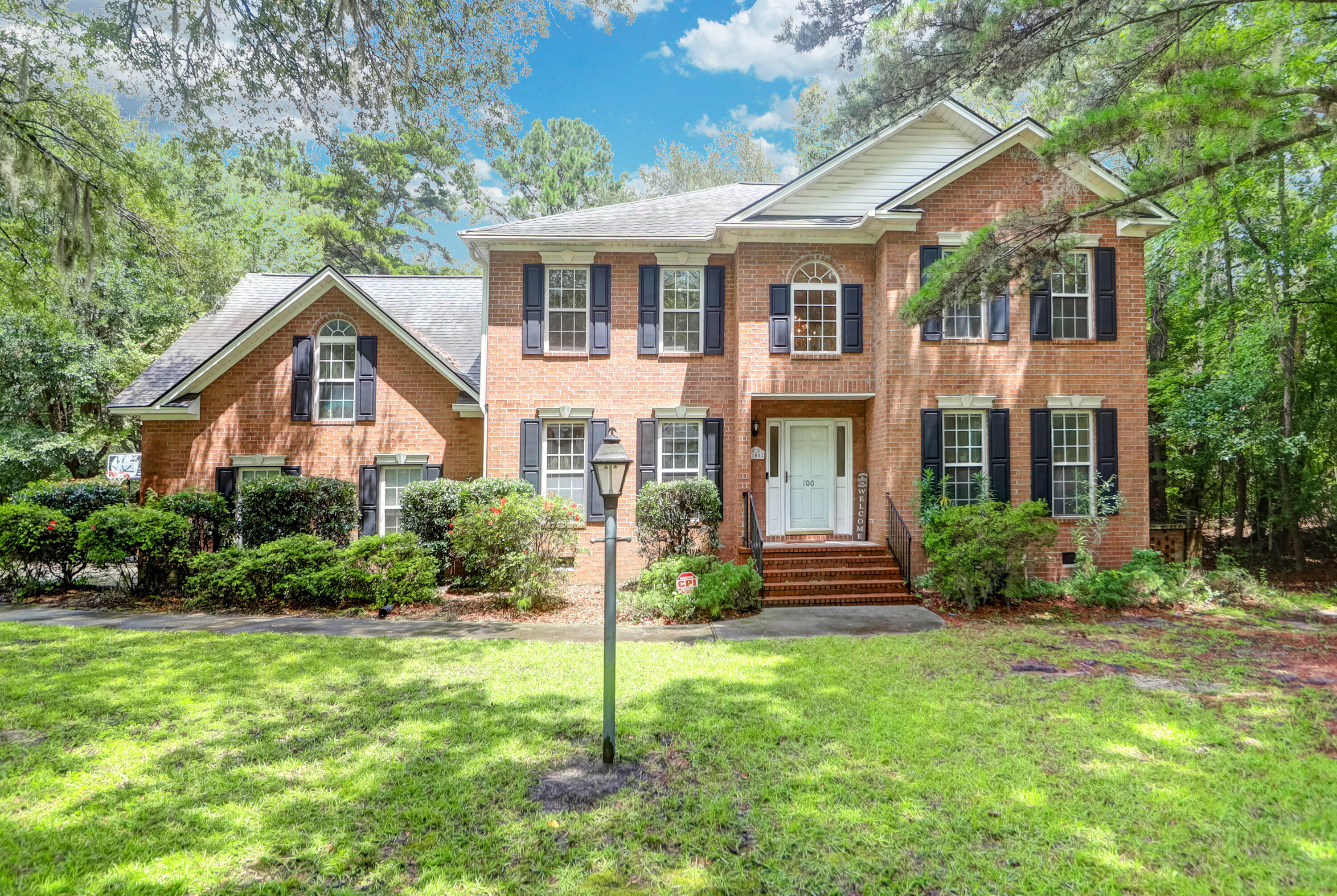 Property image 2 of 100 Iken Circle in Crowfield Plantation, Goose Creek, SC 29445