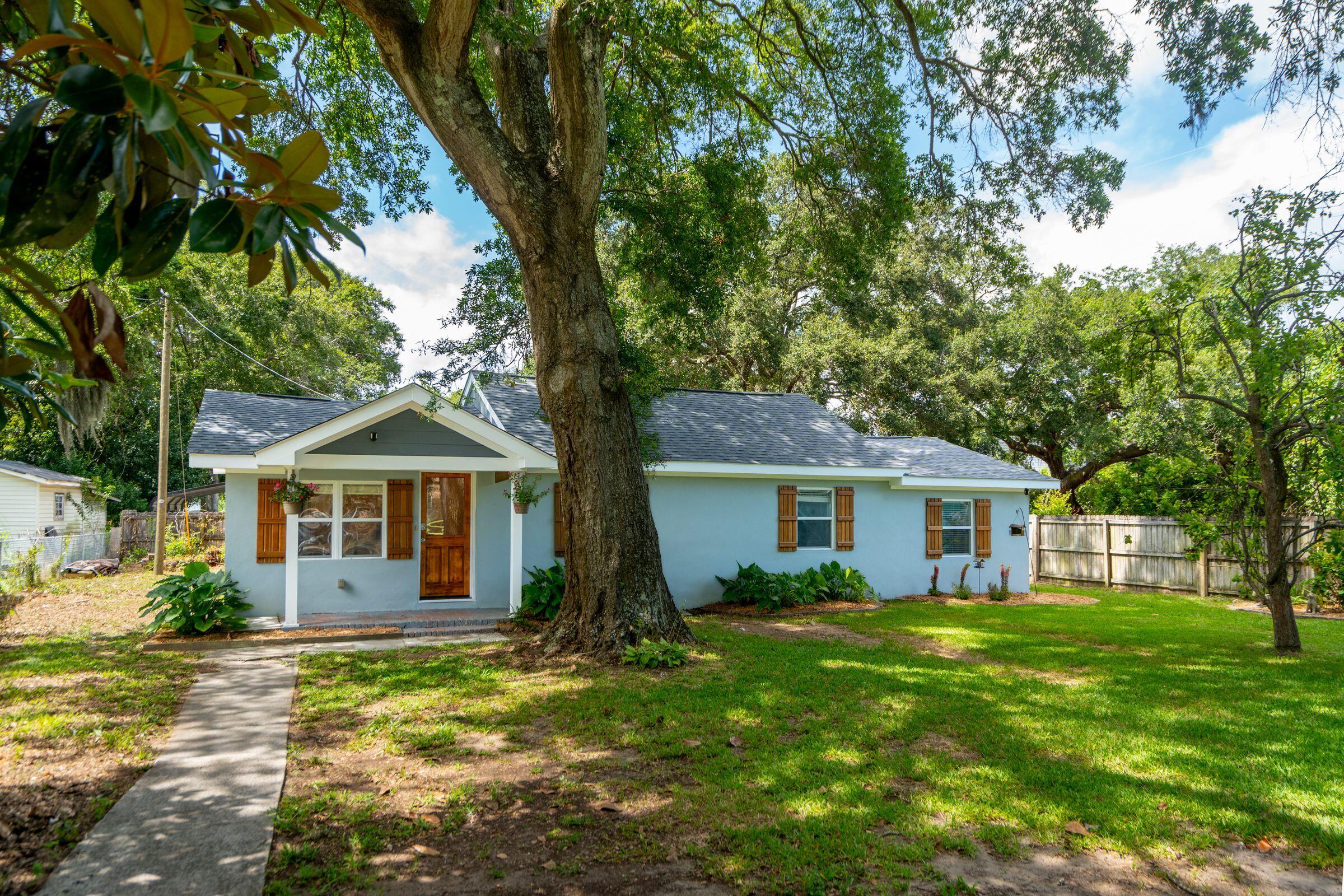 Property image 2 of 1540 Fort Johnson Road in James Island, Charleston, SC 29412