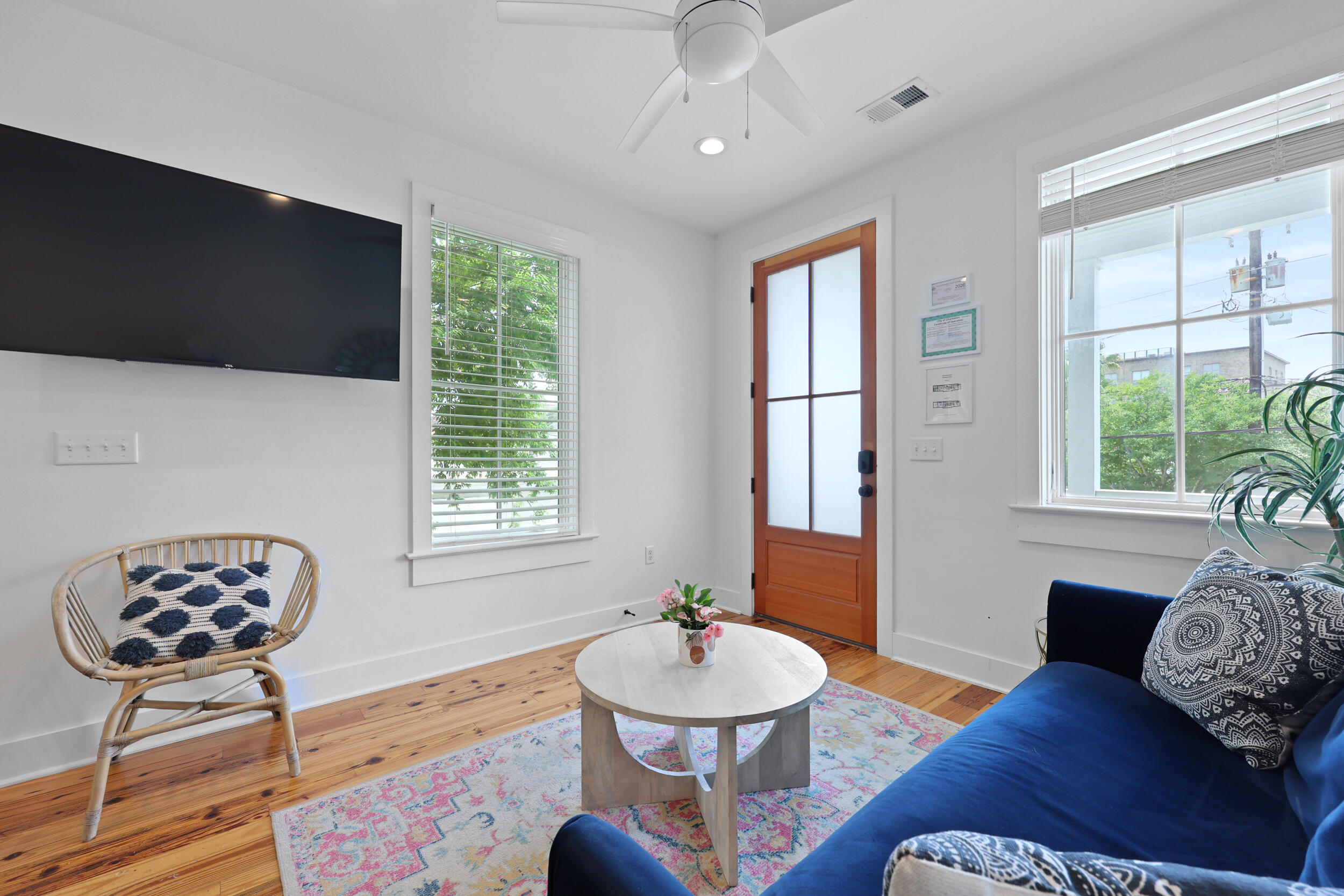 Property image 5 of 142 President Street in Cannonborough-Elliotborough, Charleston, SC 29403