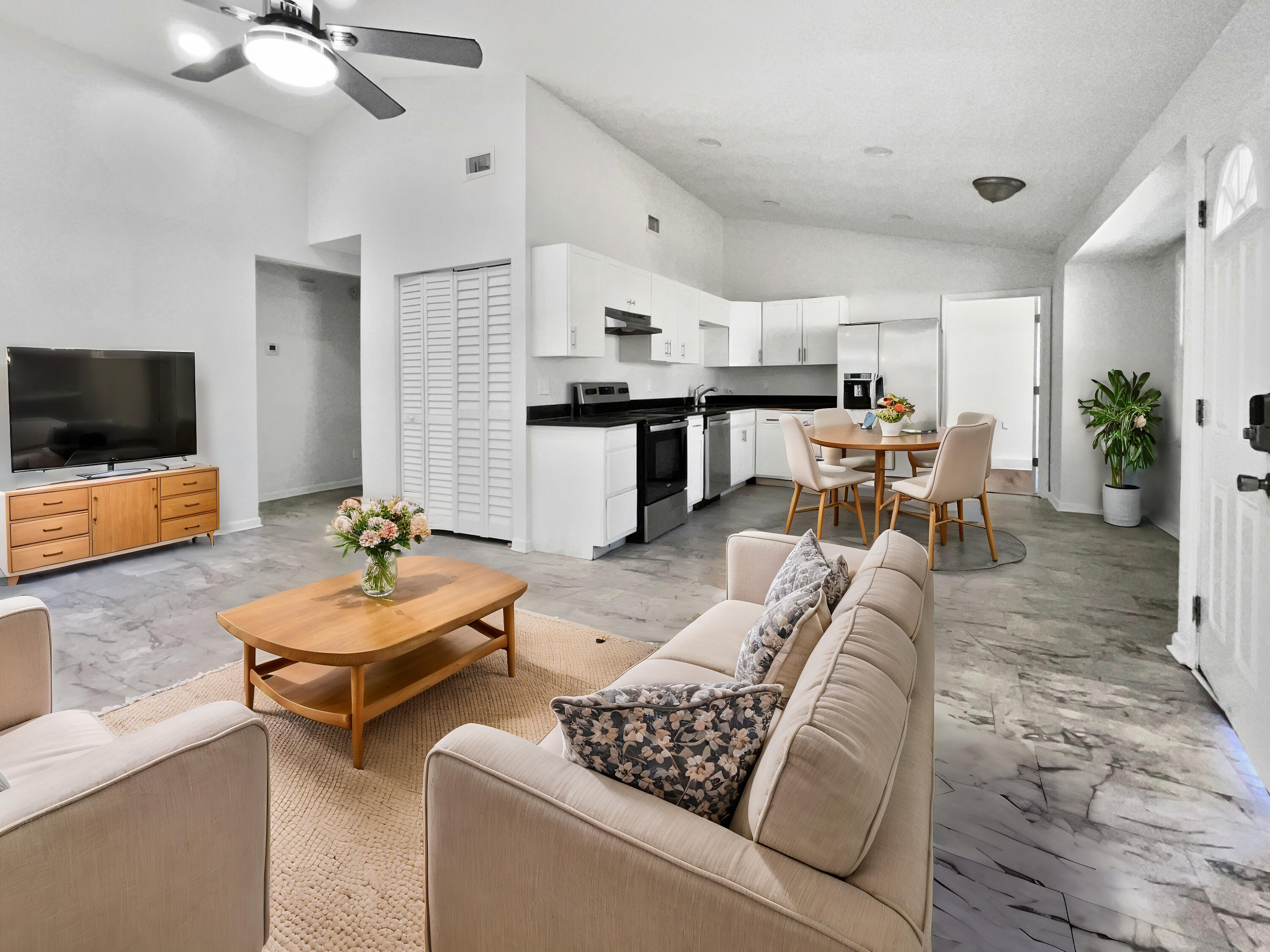 Property image 2 of 110 Manchester Road in Sangaree, Summerville, SC 29486