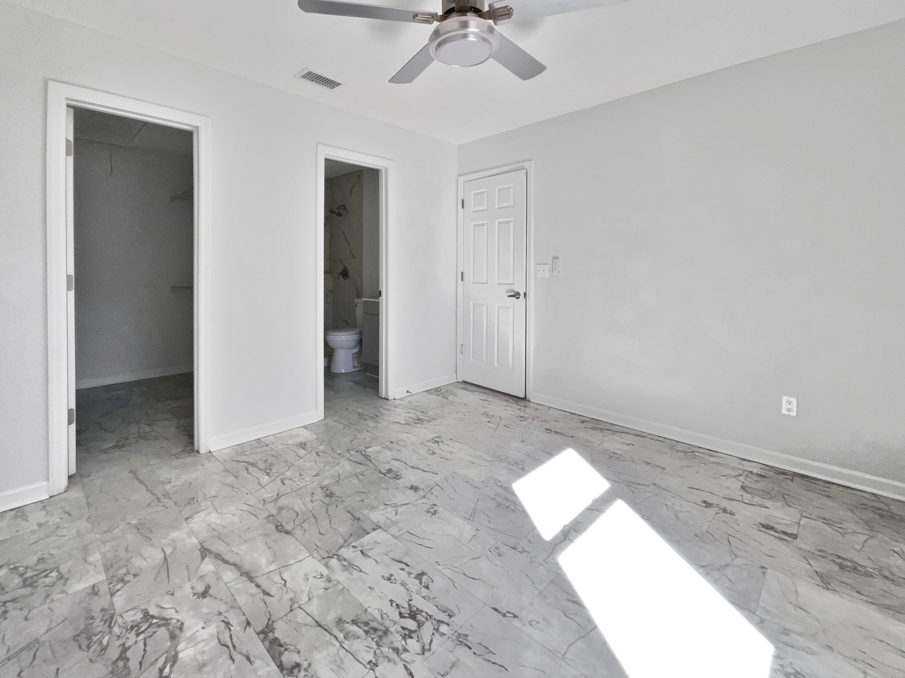 Property image 5 of 110 Manchester Road in Sangaree, Summerville, SC 29486