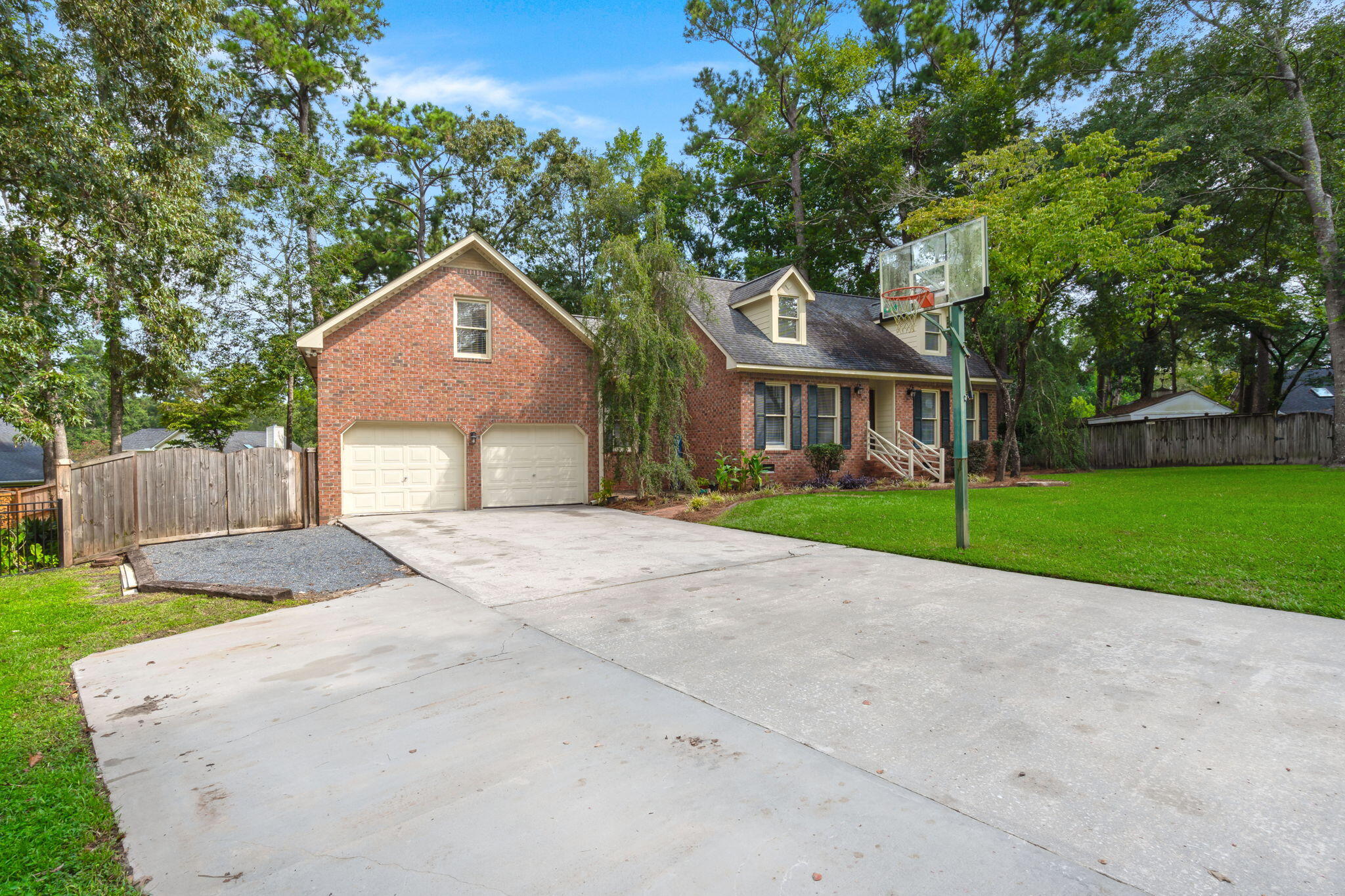 Property image 3 of 191 Telfair Court in Gahagan, Summerville, SC 29485