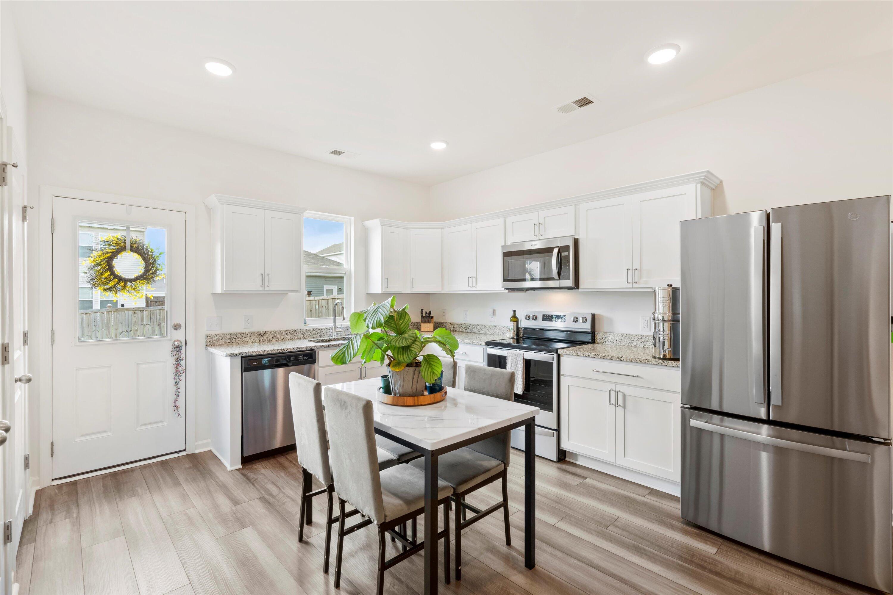 Property image 4 of 5017 Ferry Field Drive in Watson Hill, Summerville, SC 29485