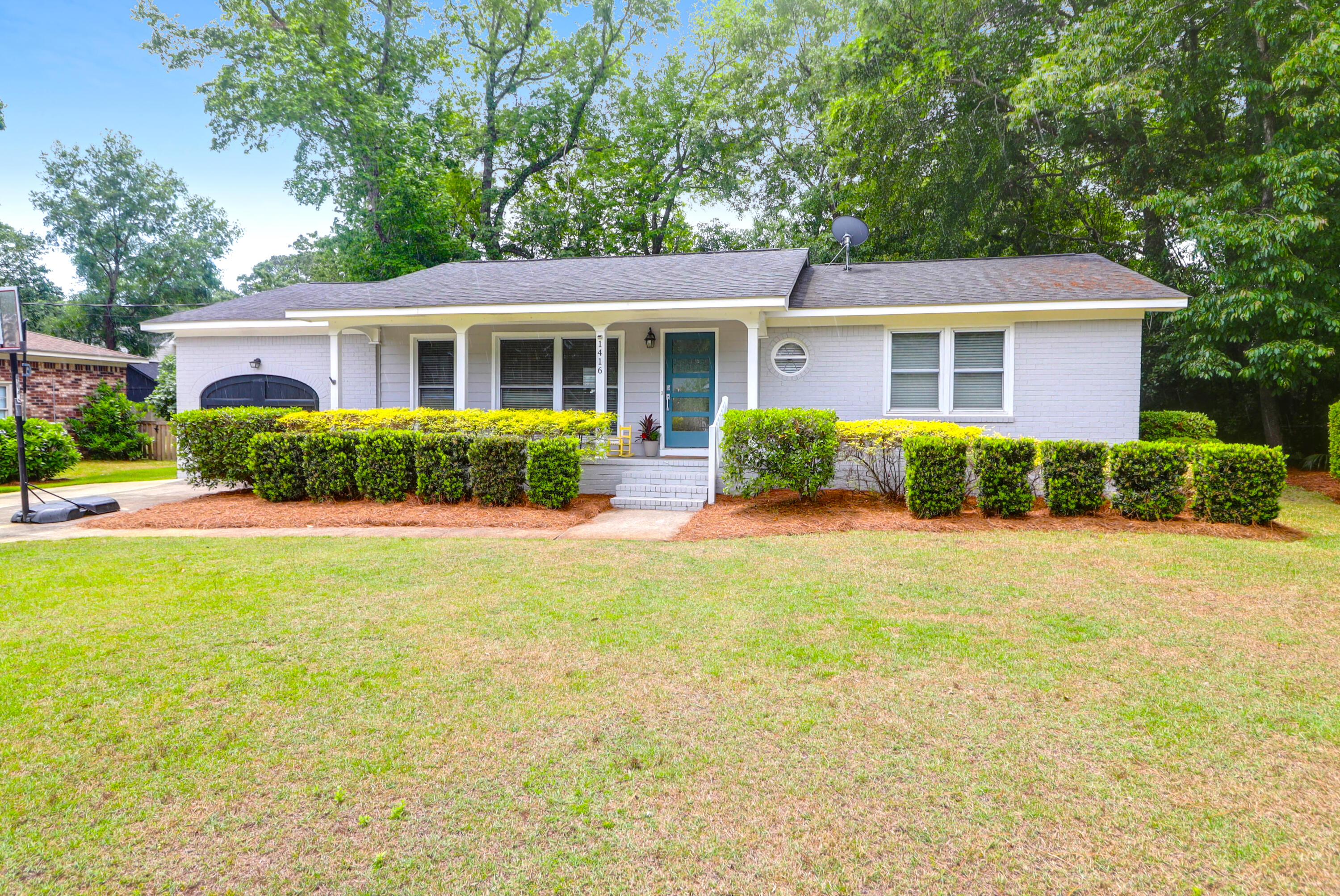 Property image 2 of 1416 Glencoe Drive in Old Mt Pleasant, Mount Pleasant, SC 29464