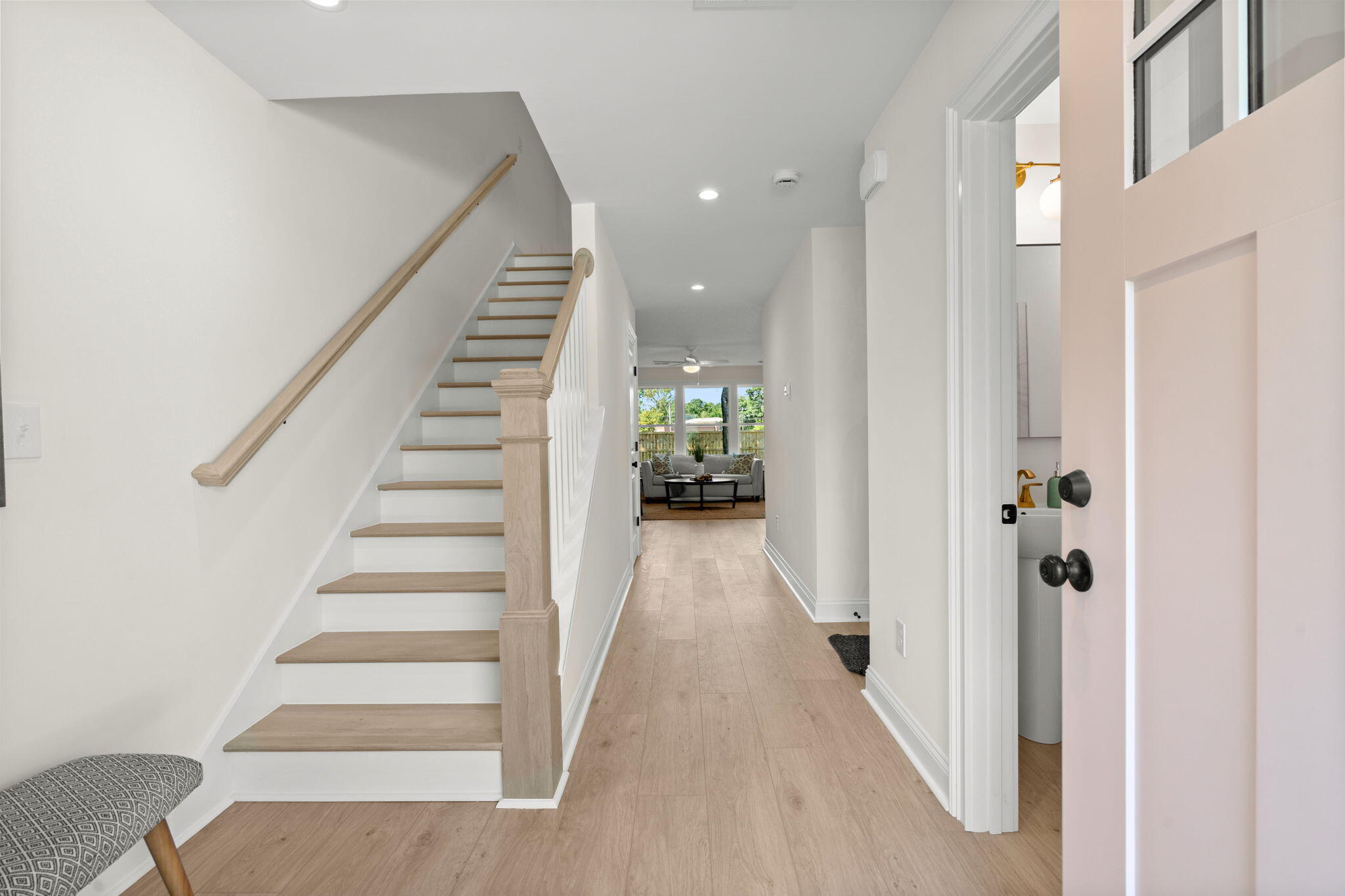Property image 4 of 929 Battery Avenue in Ashleyville, Charleston, SC 29407