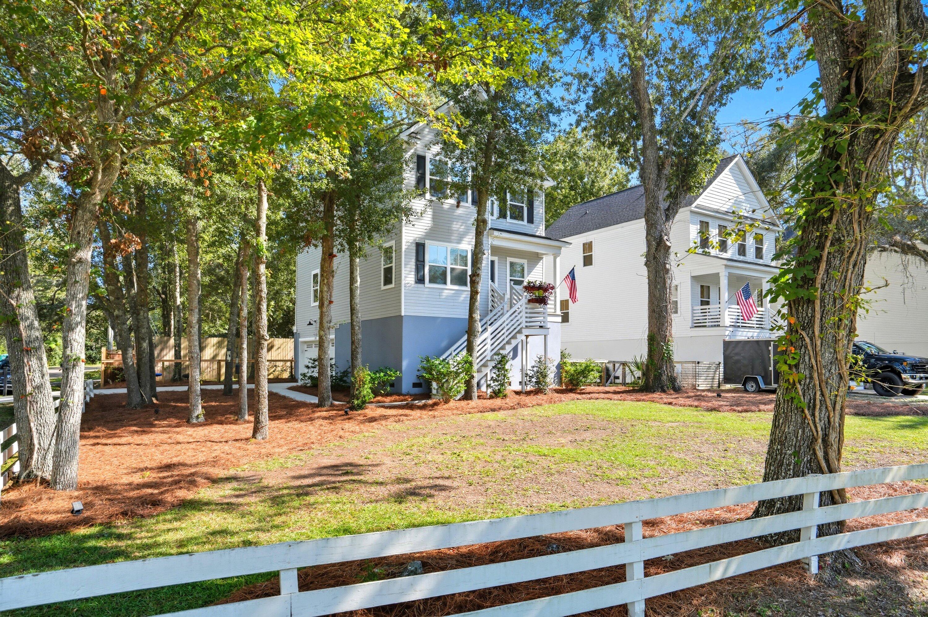 Property image 2 of 1319 Lucinda Street in Copahee View, Mount Pleasant, SC 29466