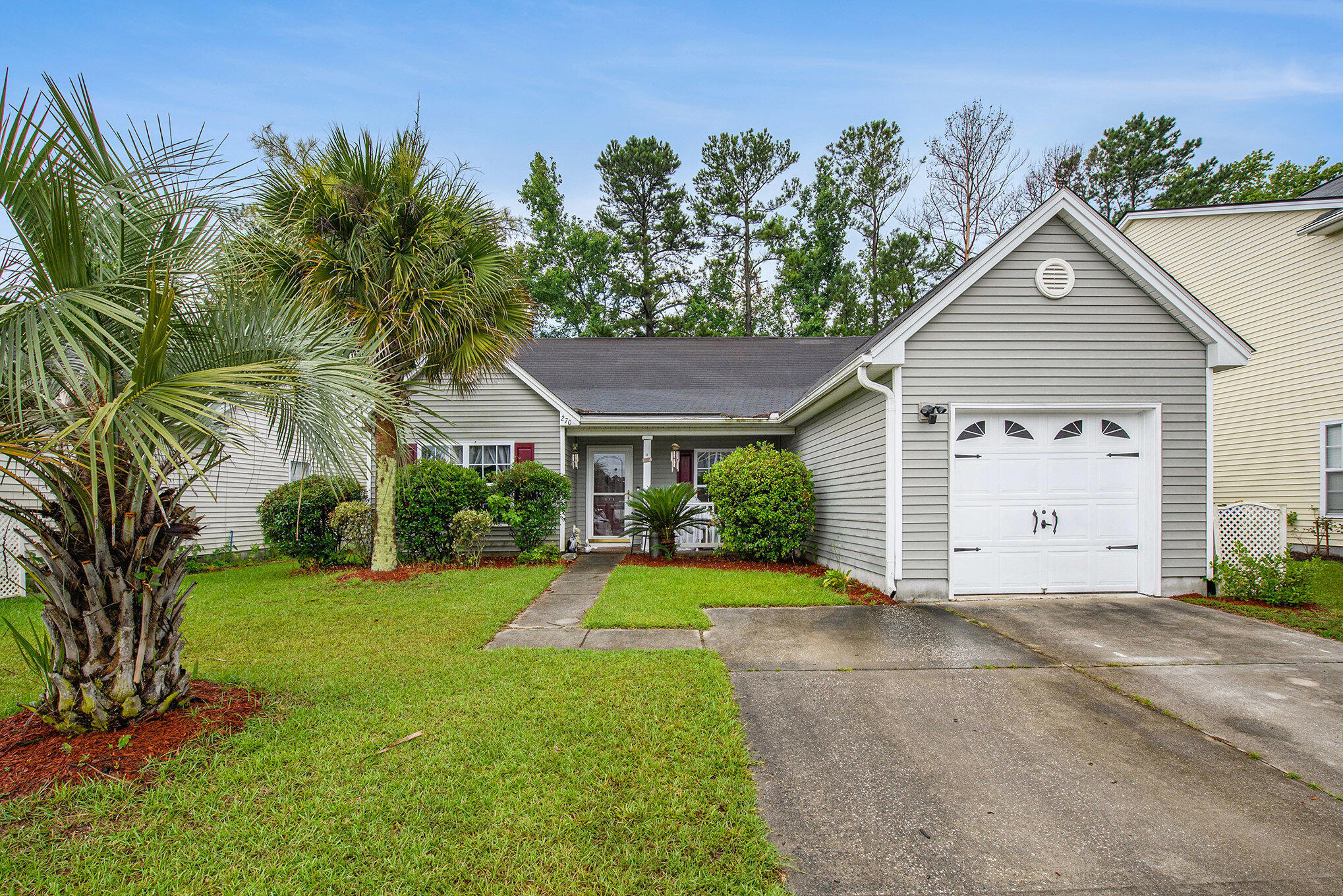 Property image 3 of 270 Avonshire Drive in Weatherstone, Summerville, SC 29483