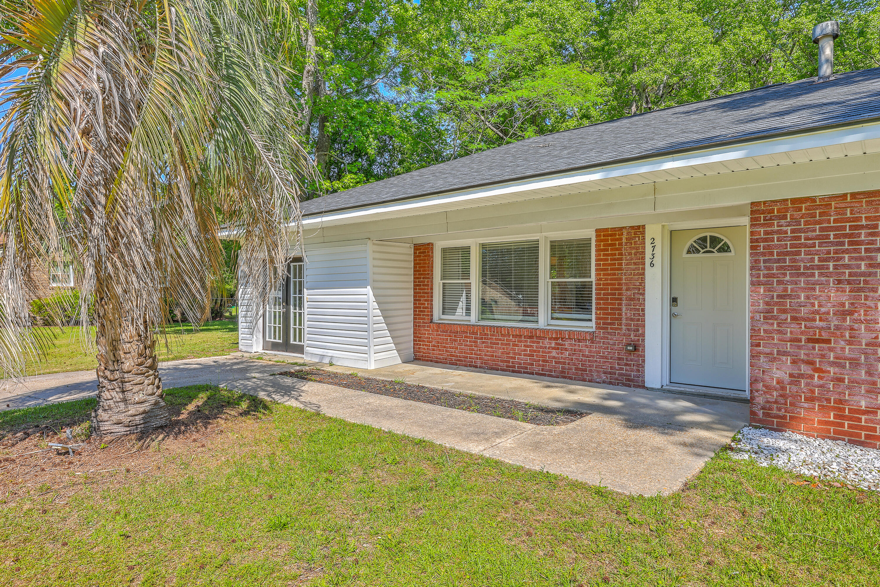 Property image 3 of 2736 Shadow Lane in Deer Park, North Charleston, SC 29406