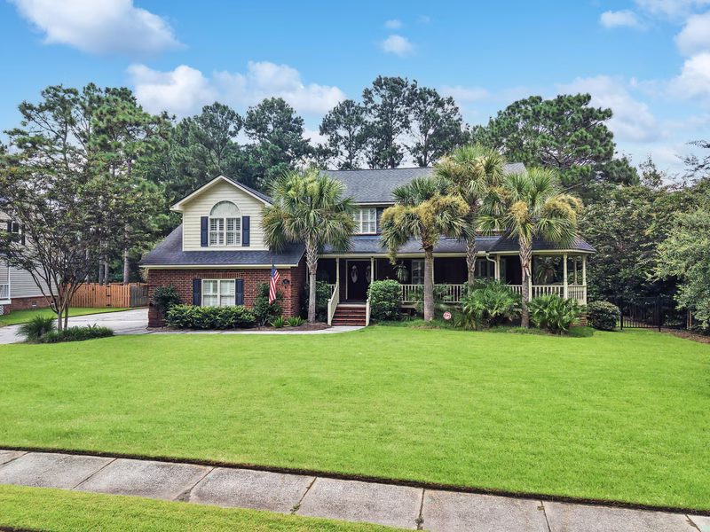 Pine Forest Country Club, Summerville Community