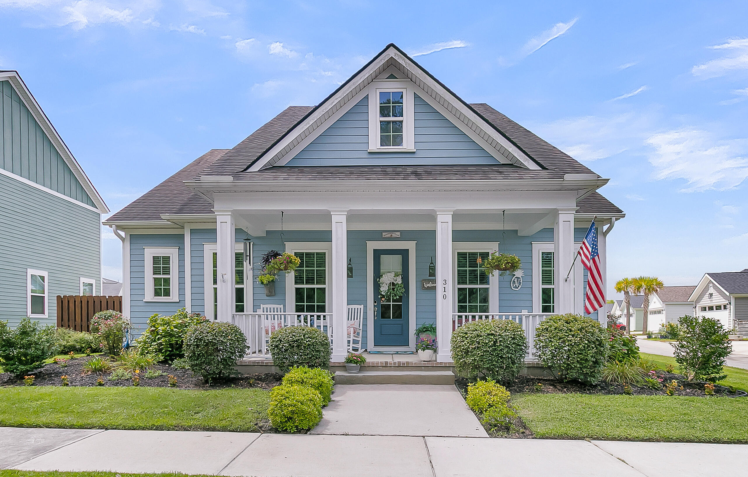 Property image 2 of 310 Woodgate Way in Summers Corner, Summerville, SC 29485