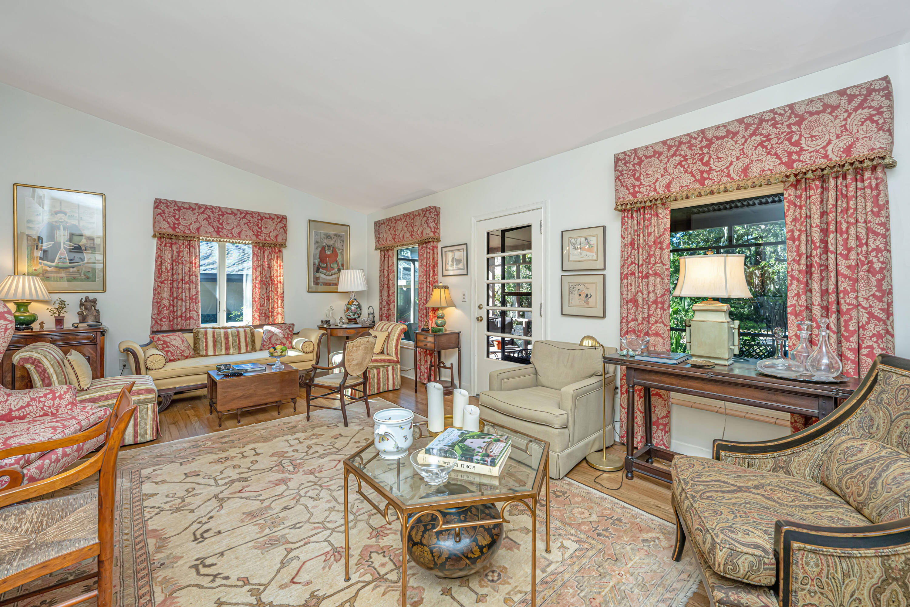 Property image 4 of 46 Chadwick Drive in South Windermere, Charleston, SC 29407