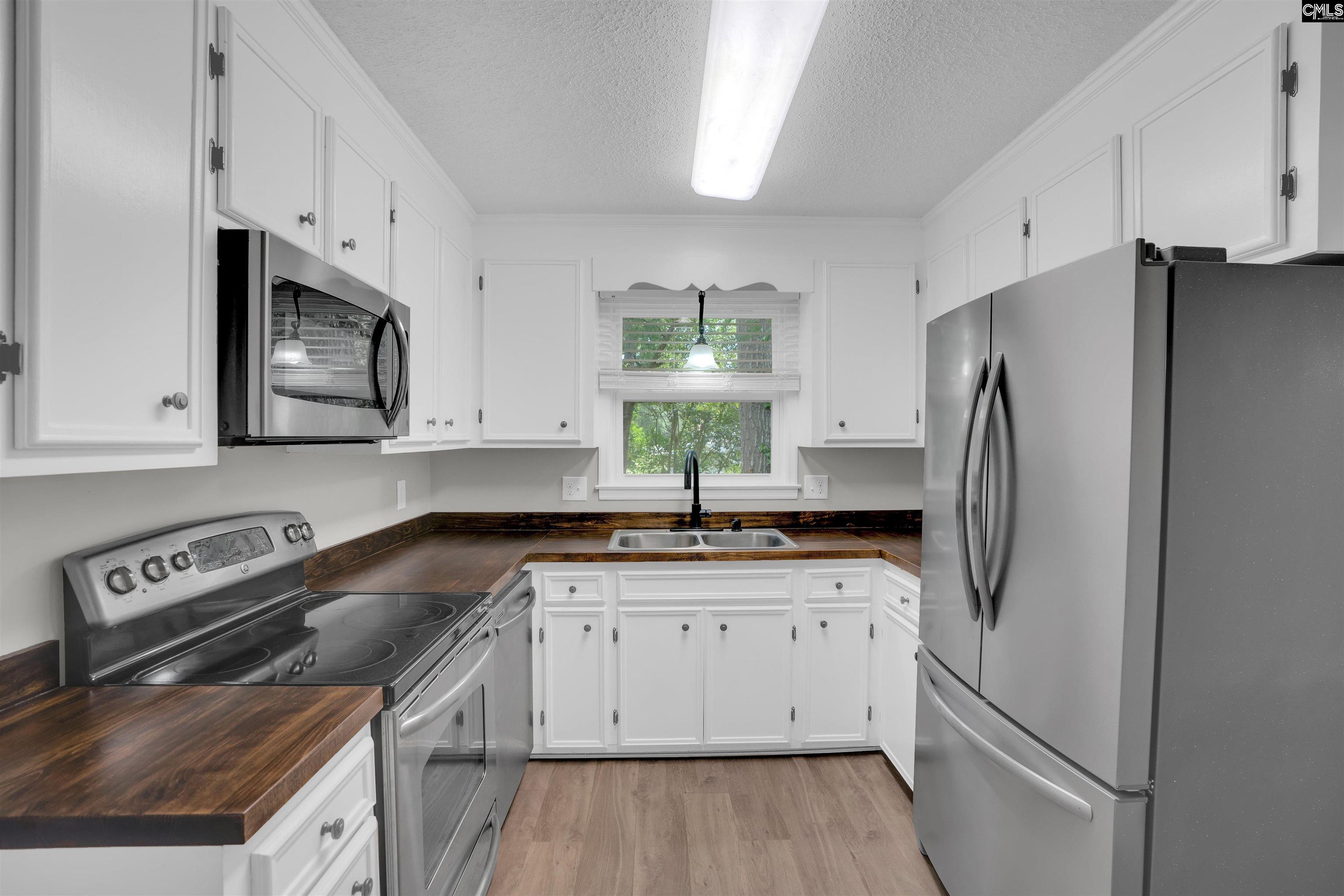Property image 4 of 219 N Royal Tower Drive in New Friarsgate, Irmo, SC 29063-2315