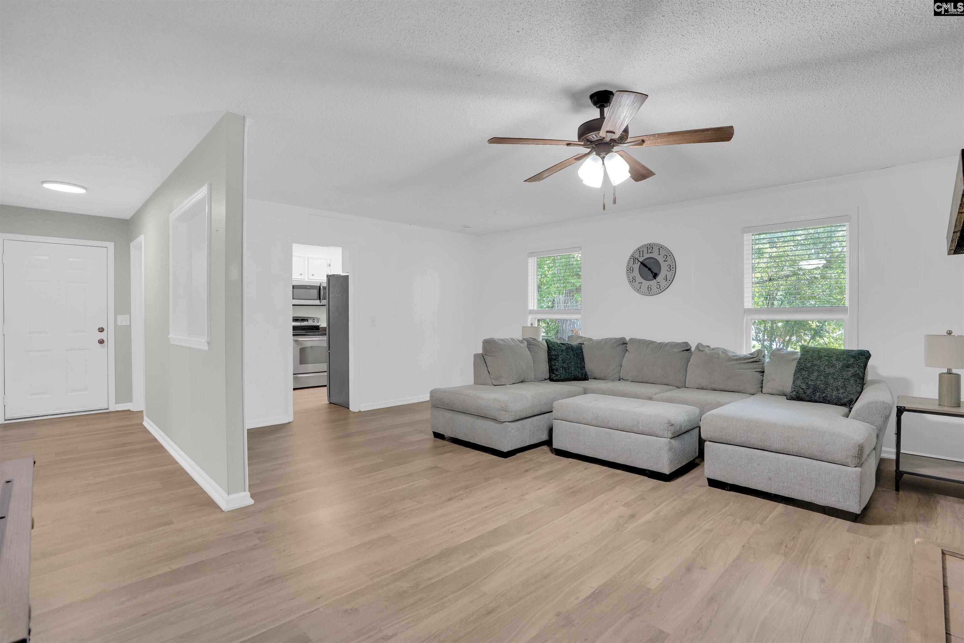 Property image 5 of 219 N Royal Tower Drive in New Friarsgate, Irmo, SC 29063-2315