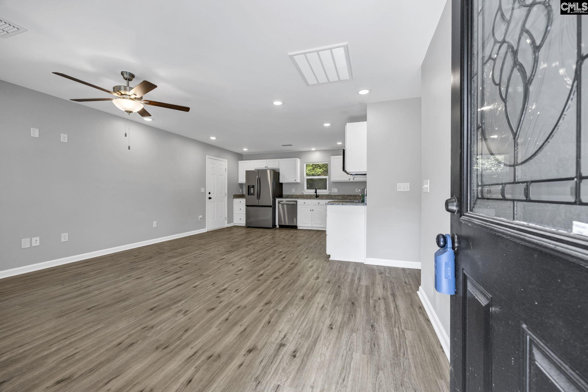 Property image 3 of 125 Miranda Road in Bellemeade Estates, West Columbia, SC 29172