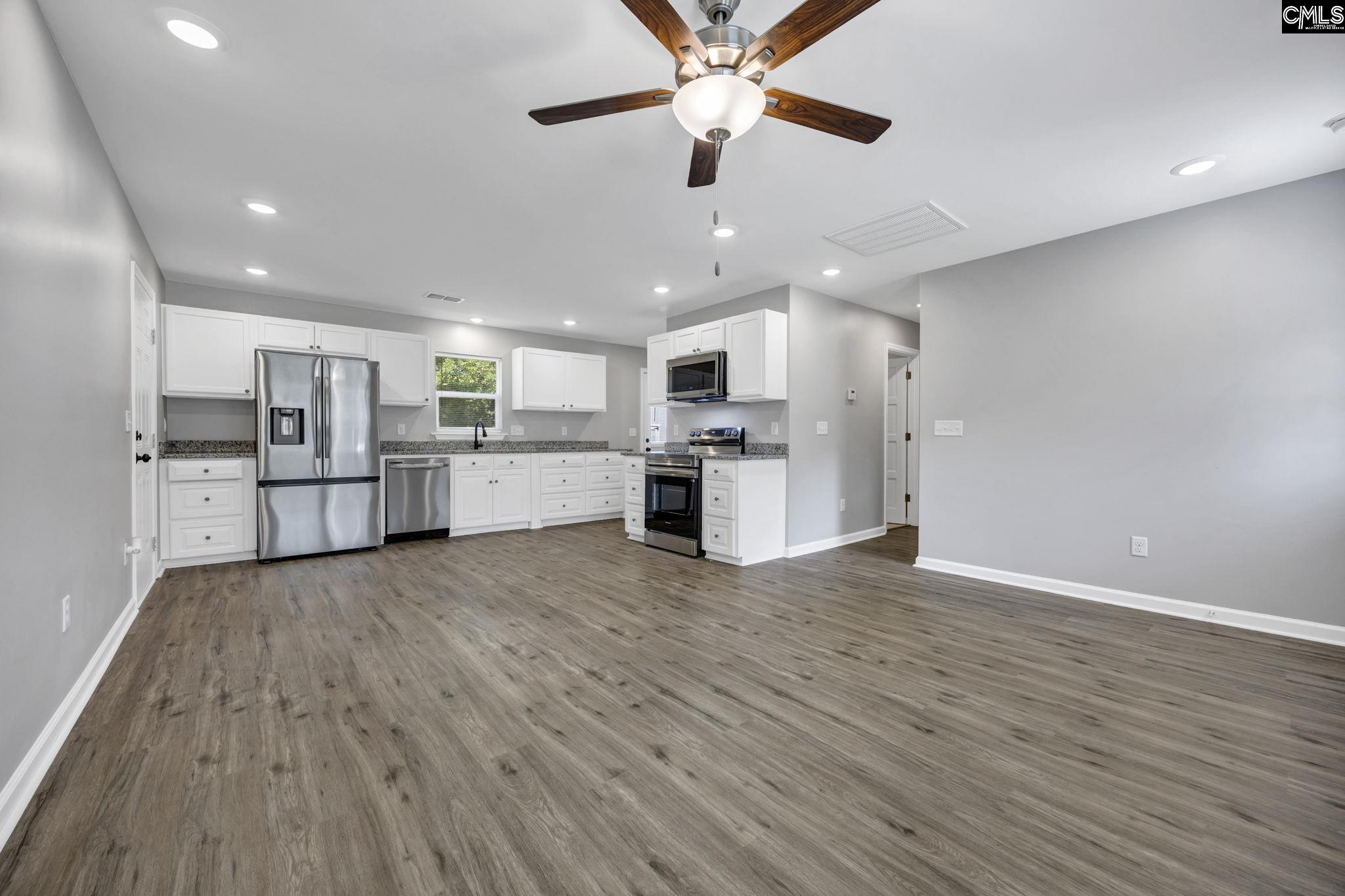 Property image 4 of 125 Miranda Road in Bellemeade Estates, West Columbia, SC 29172