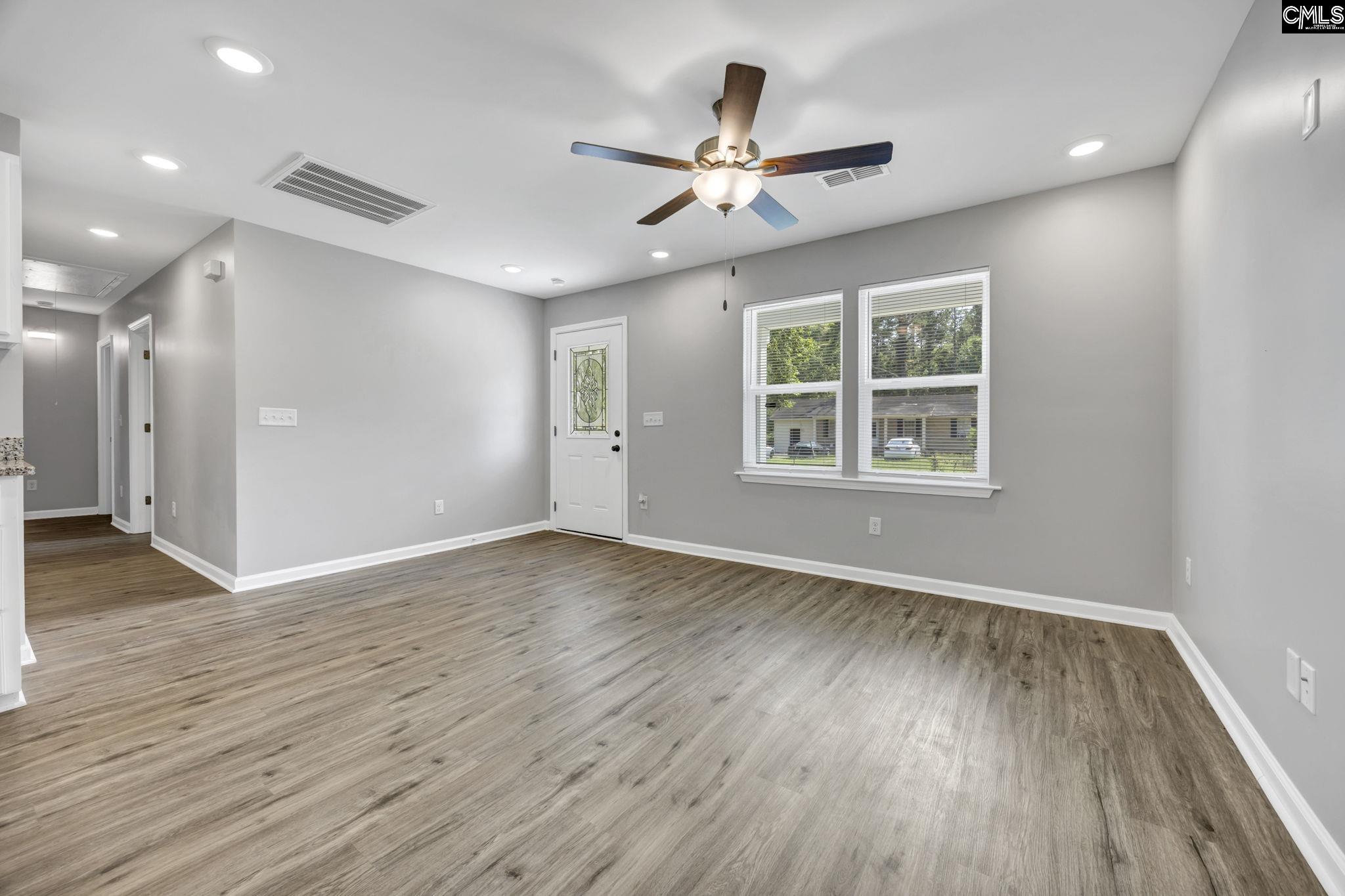 Property image 5 of 125 Miranda Road in Bellemeade Estates, West Columbia, SC 29172