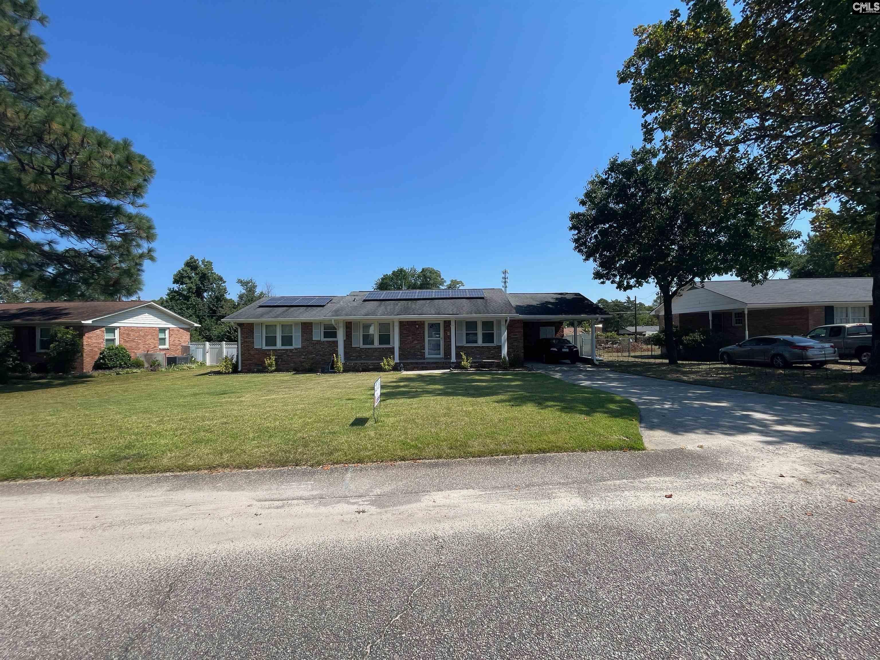 Property image 2 of 1129 Starcrest Drive in Starmount, West Columbia, SC 29172