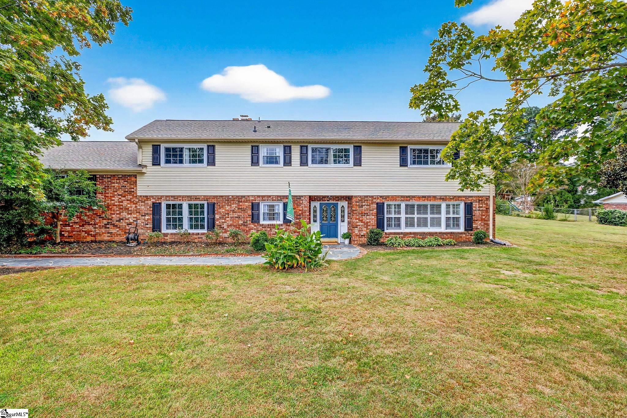 Property image 2 of 809 Butler Springs Road in Heritage Hills, Greenville, SC 29615
