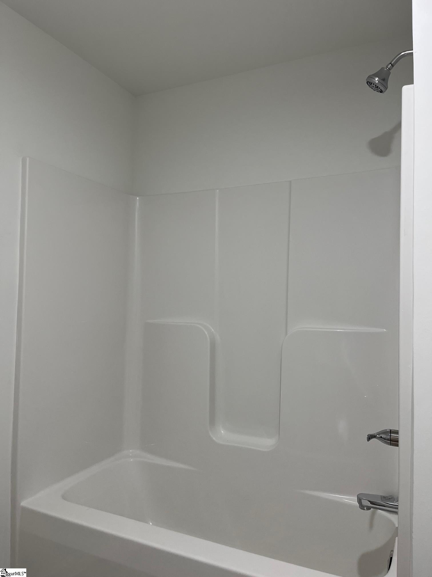 Property image 5 of 307 Dillon Drive in Blossom Meadows, Clinton, SC 29325