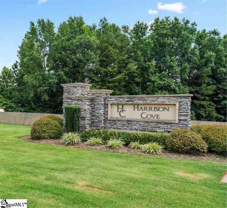 Property image 2 of 314 Cypresshill Court in Harrison Cove, Simpsonville, SC 29681