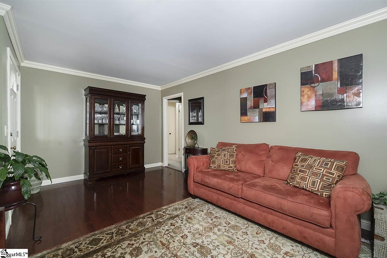 Property image 4 of 111 Crowndale Drive in Gray Fox Run, Taylors, SC 29687