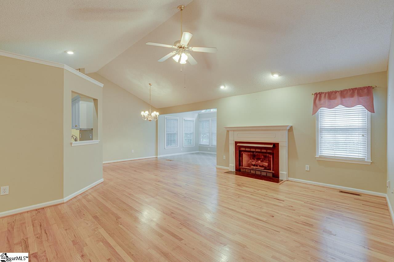 Property image 4 of 16 Summer Hill Road in Summerwalk, Simpsonville, SC 29681