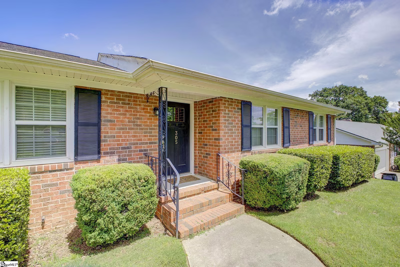 Property image 2 at 305 Mimosa Drive, Greenville, SC 29615