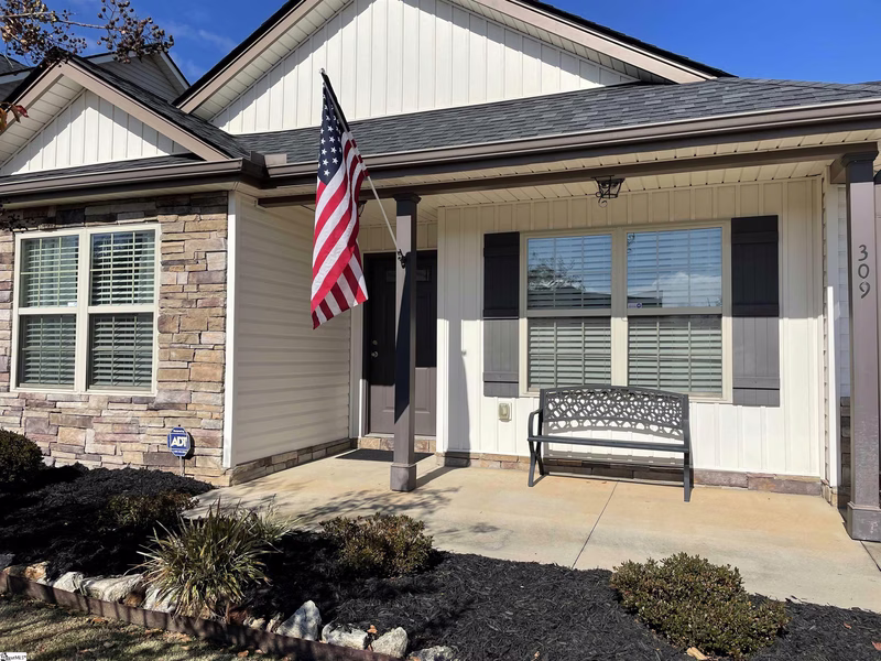 Property image 2 at 309 Lockeland Park Drive, Simpsonville, SC 29681