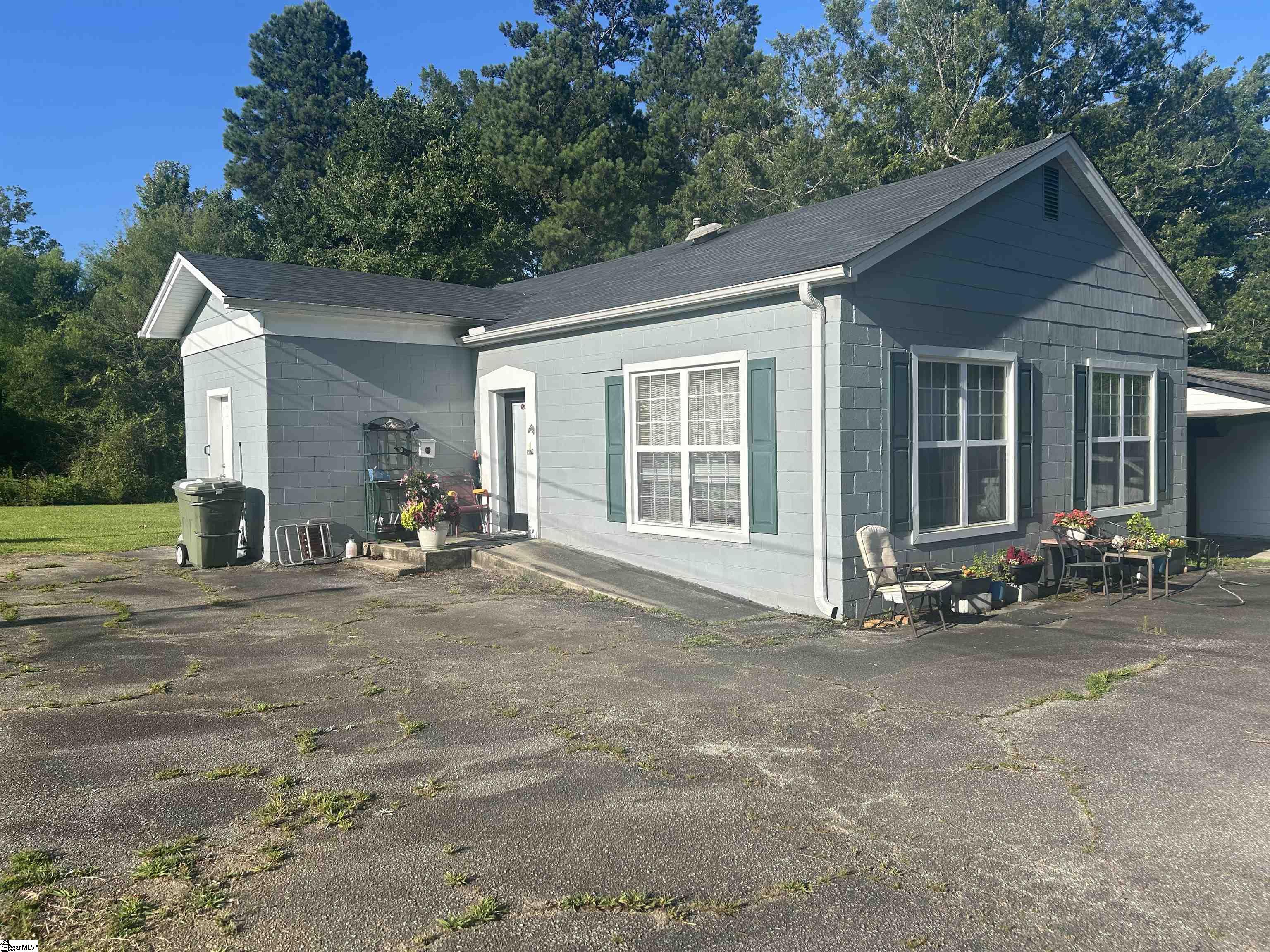 Property image 3 of 101 Elm Street in College View, Clinton, SC 29325