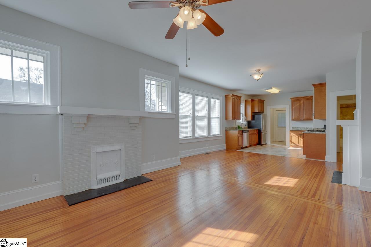 Property image 5 of 1323 E North Street in Overbrook Historic, Greenville, SC 29607