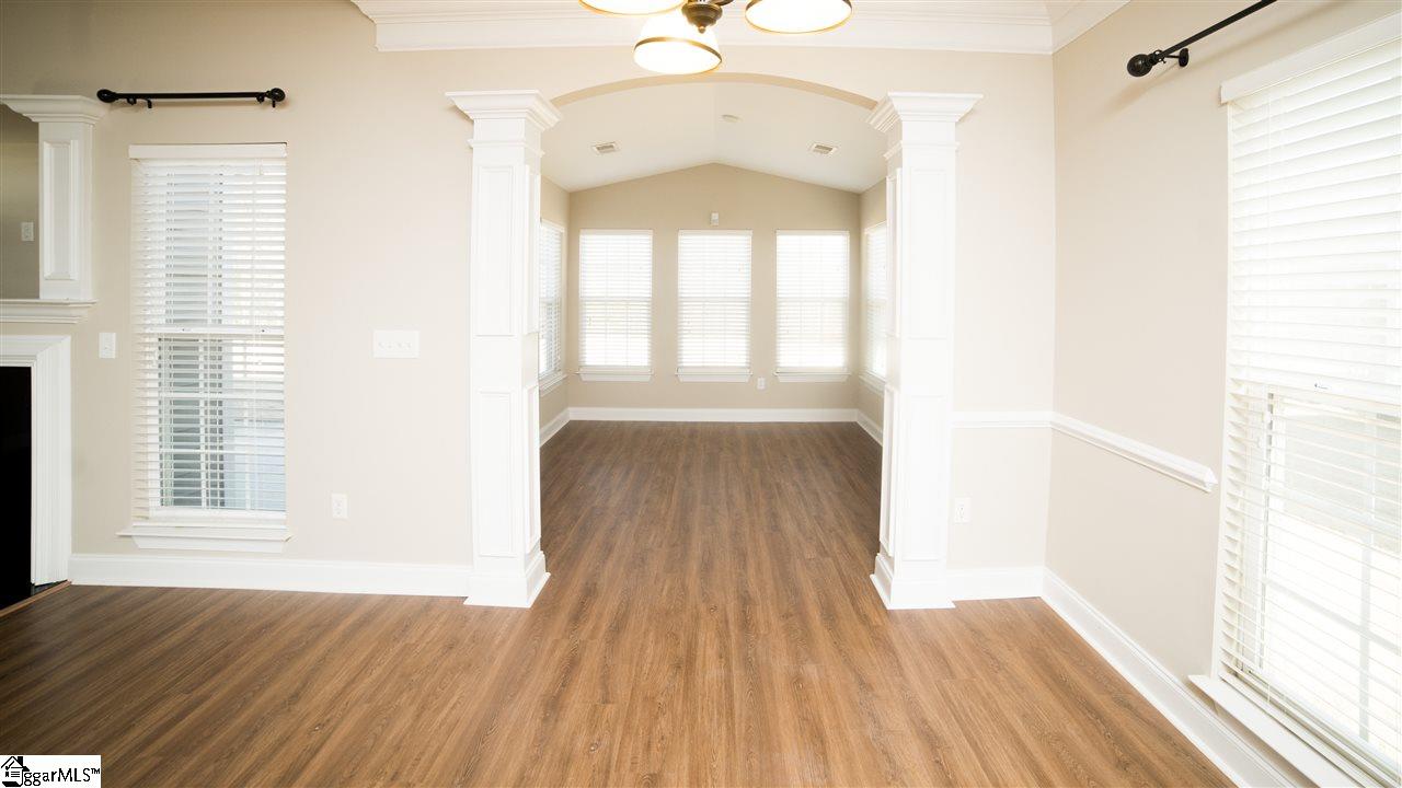 Property image 5 of 310 Cypresshill Court in Harrison Cove, Simpsonville, SC 29681