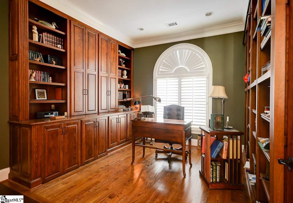 Property image 2 of 1 LONDON Court in Glen Abbey, Greer, SC 29650