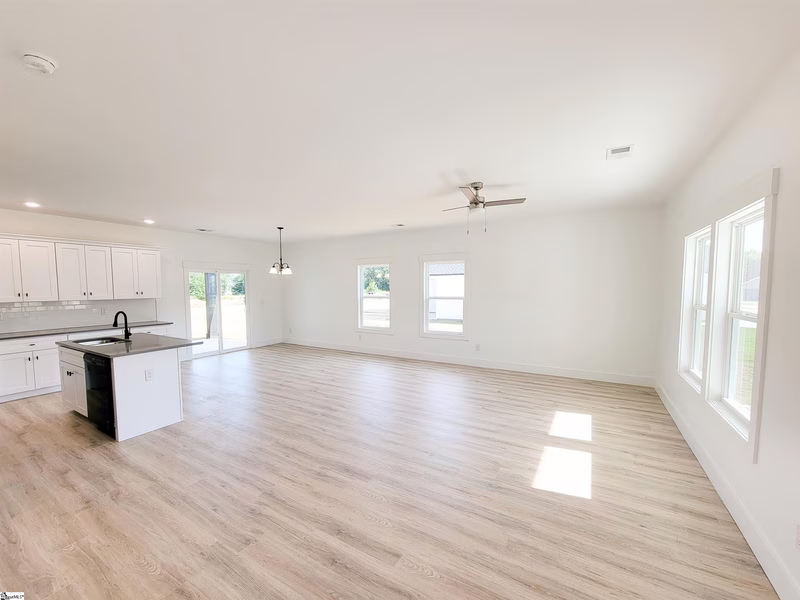 Property image 2 at 207 Essex Drive, Clinton, SC 29325