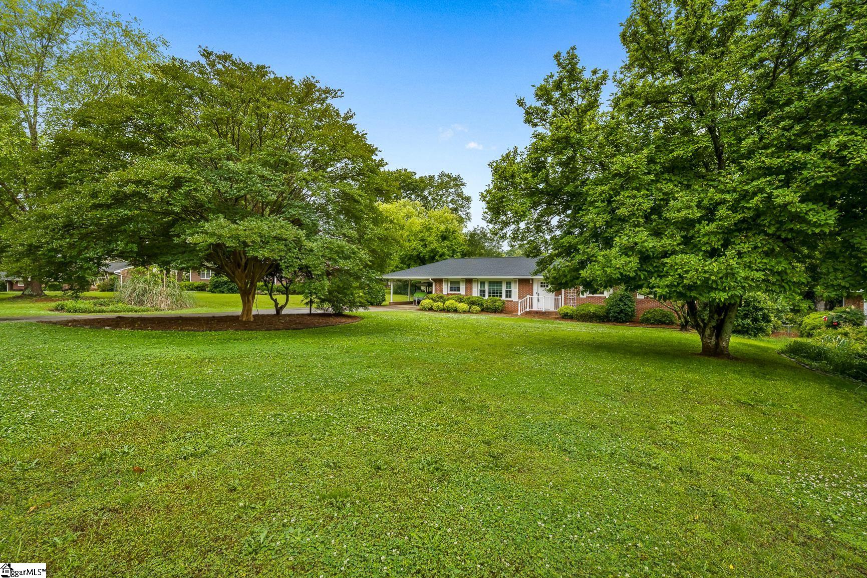 Property image 4 of 2011 College Avenue in Bellview Estates, Anderson, SC 29621