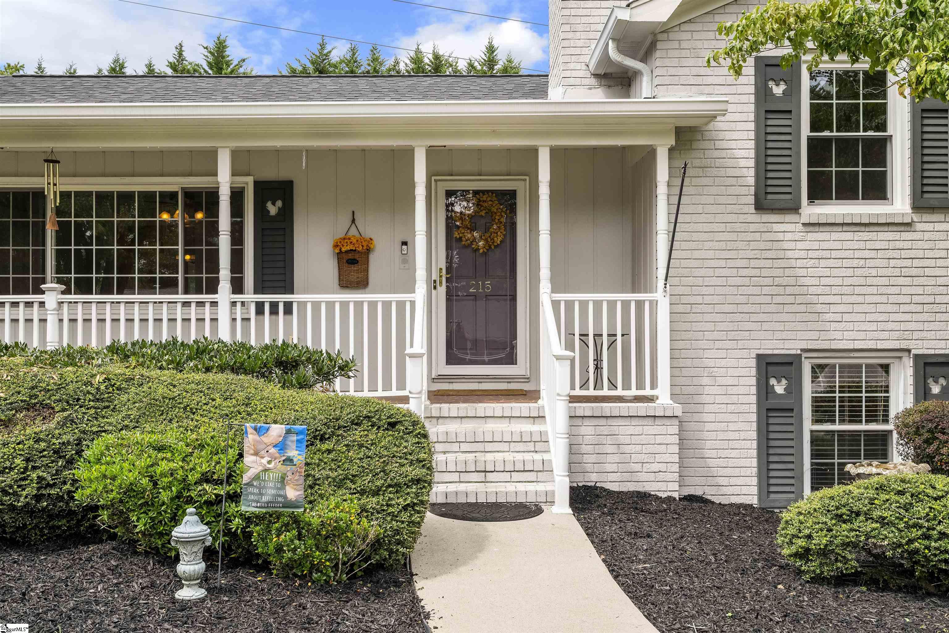 Property image 2 of 215 Donington Drive in Kingsgate, Greenville, SC 29615
