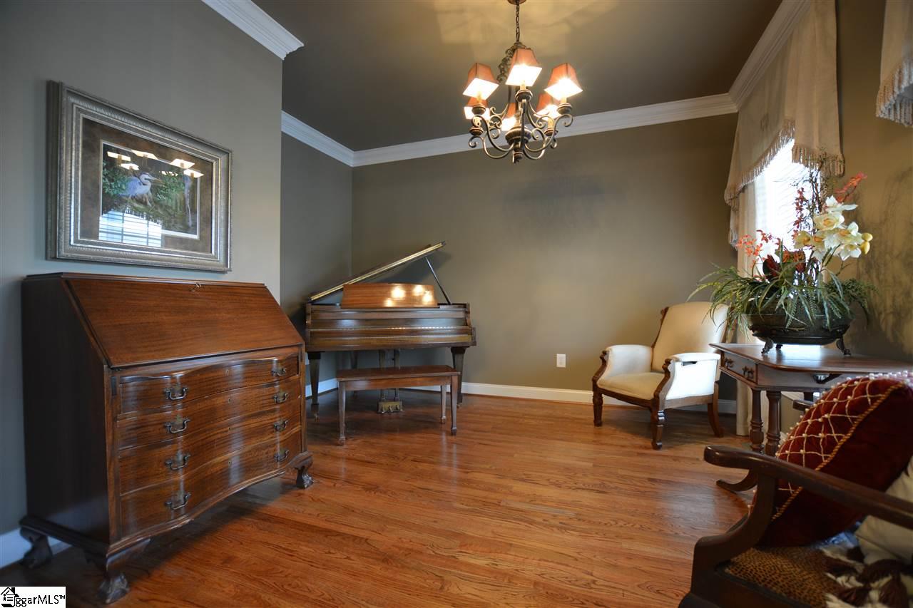 Property image 5 of 208 Moss Wood Circle in Boxwood, Simpsonville, SC 29681